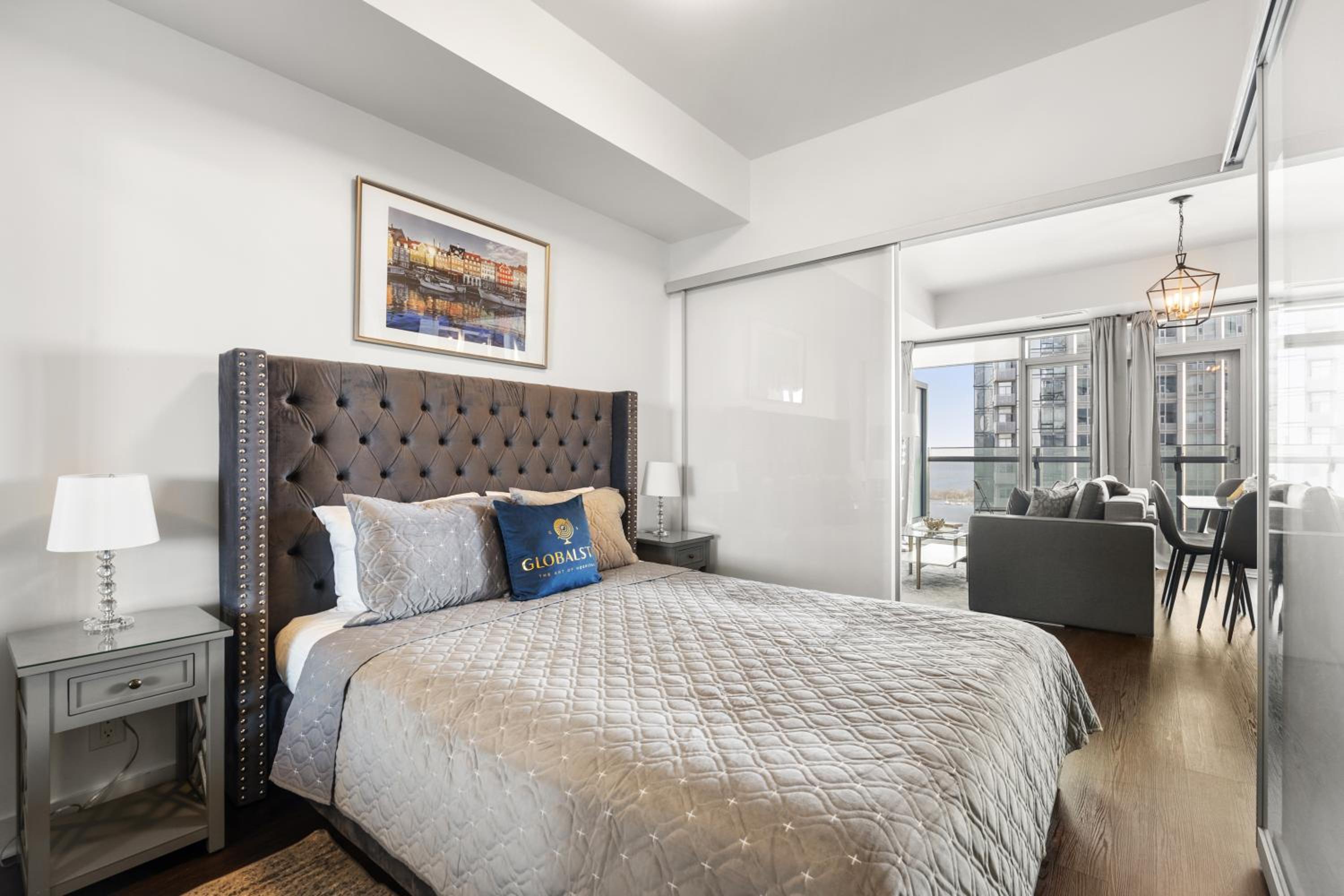 GLOBALSTAY Gorgeous Downtown Apartment
