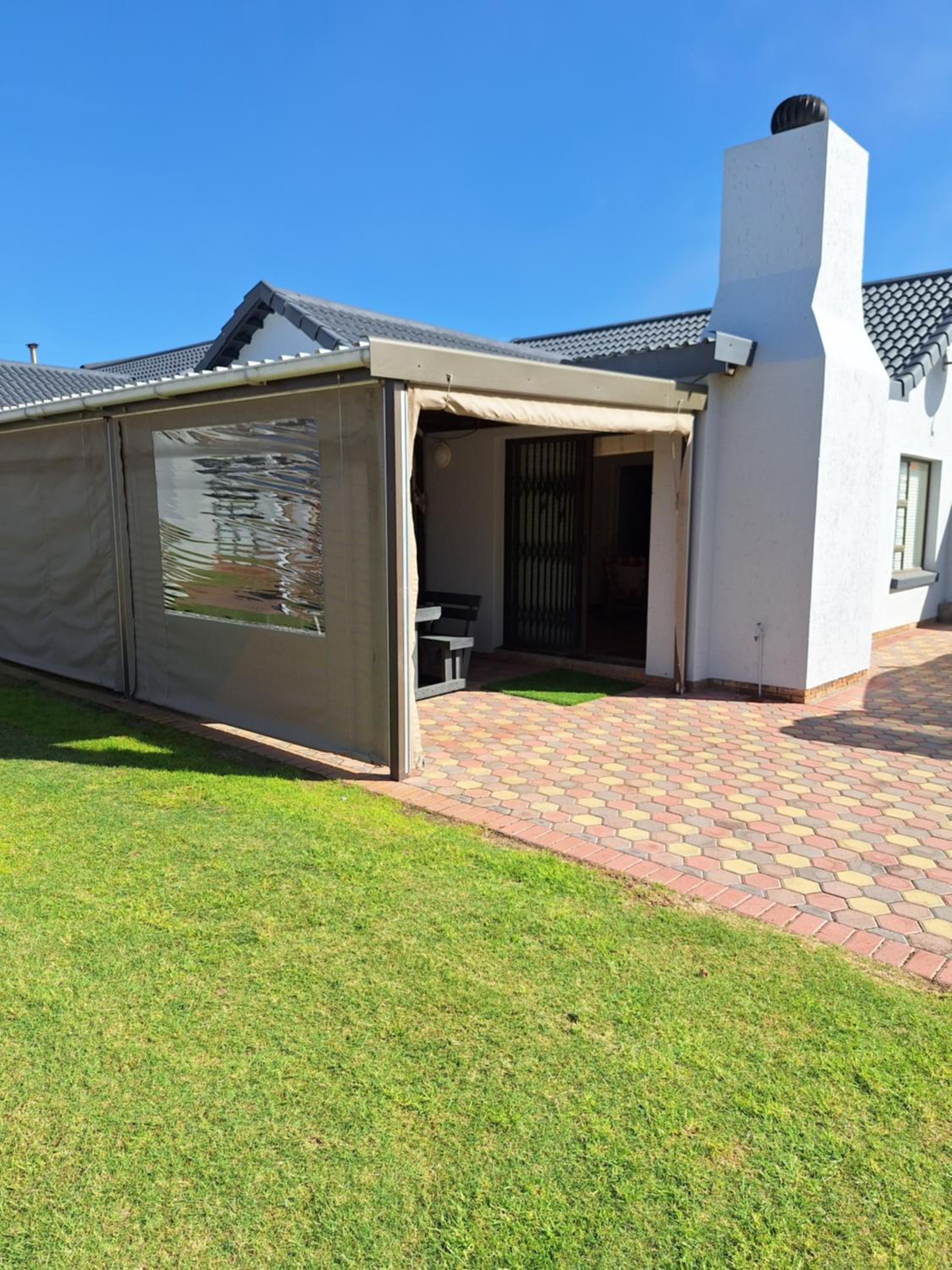 Cosy beach house in Diaz view 4