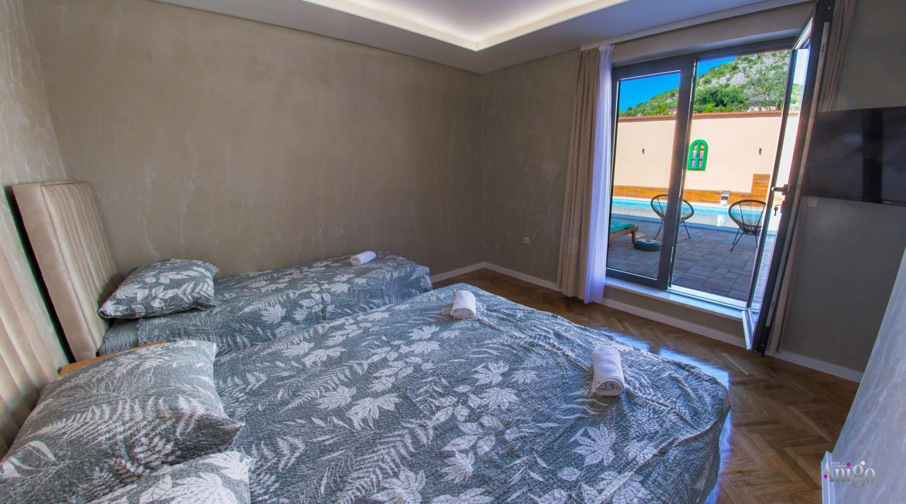 Villa Mira - with private pool