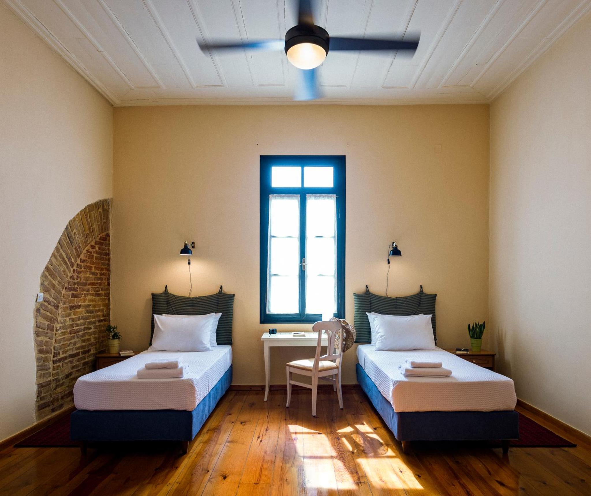 Sundial Lodge