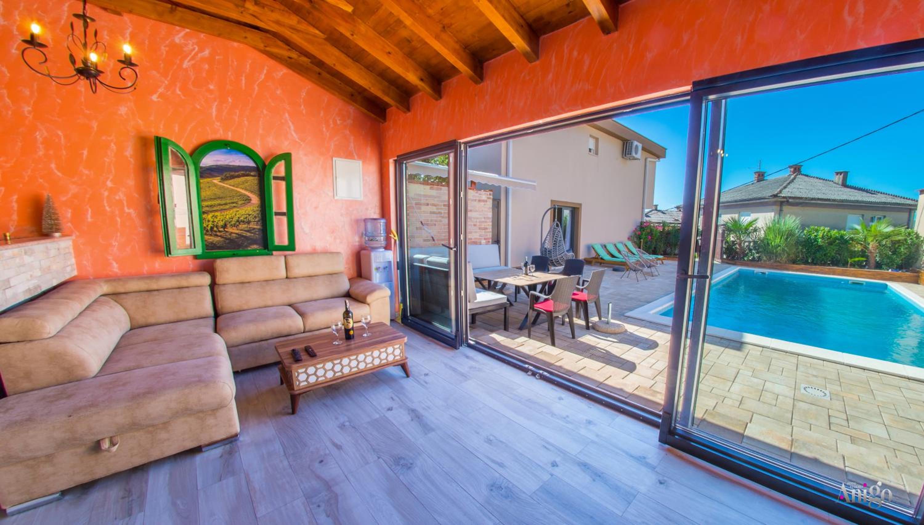 Villa Mira - with private pool