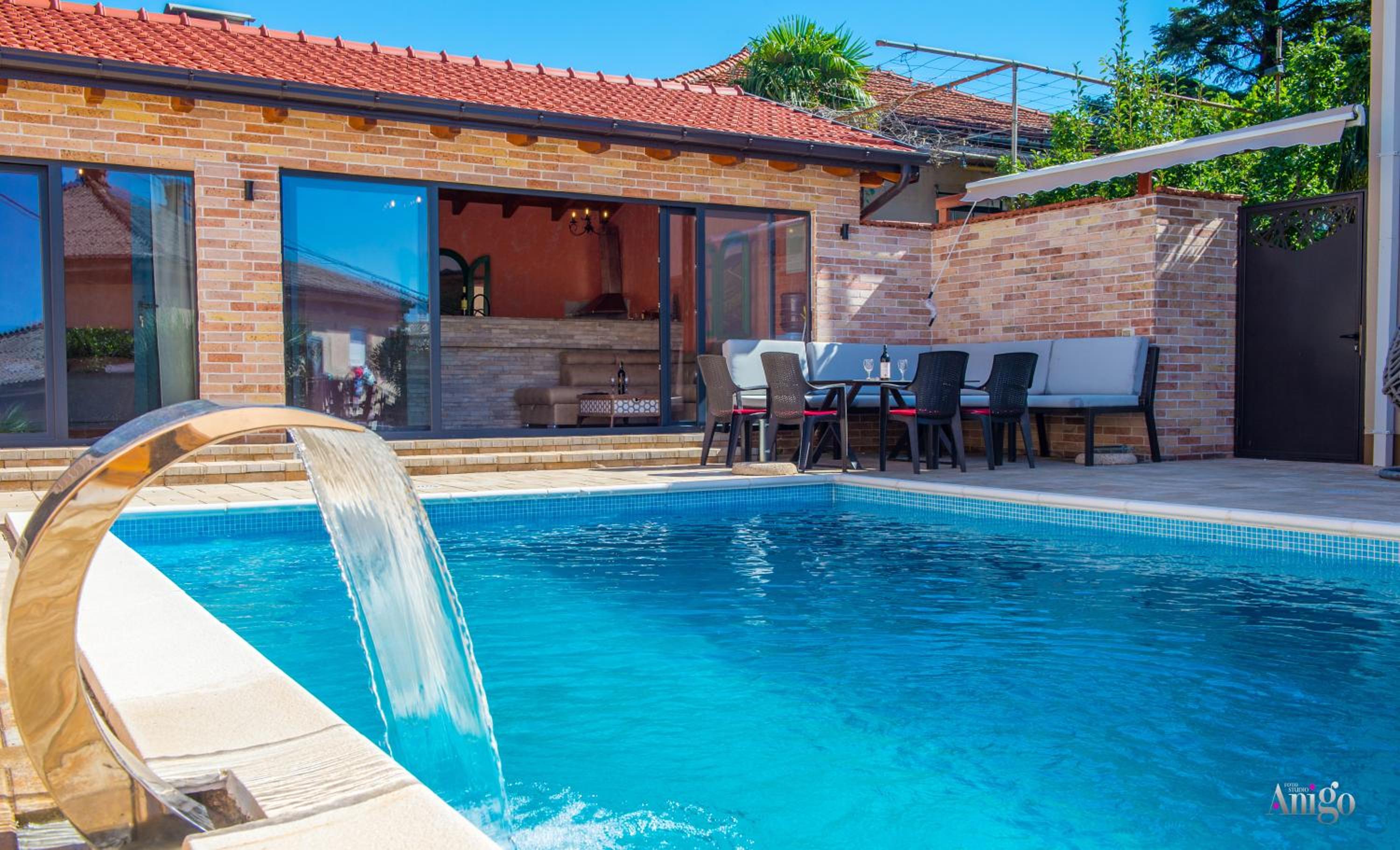Villa Mira - with private pool