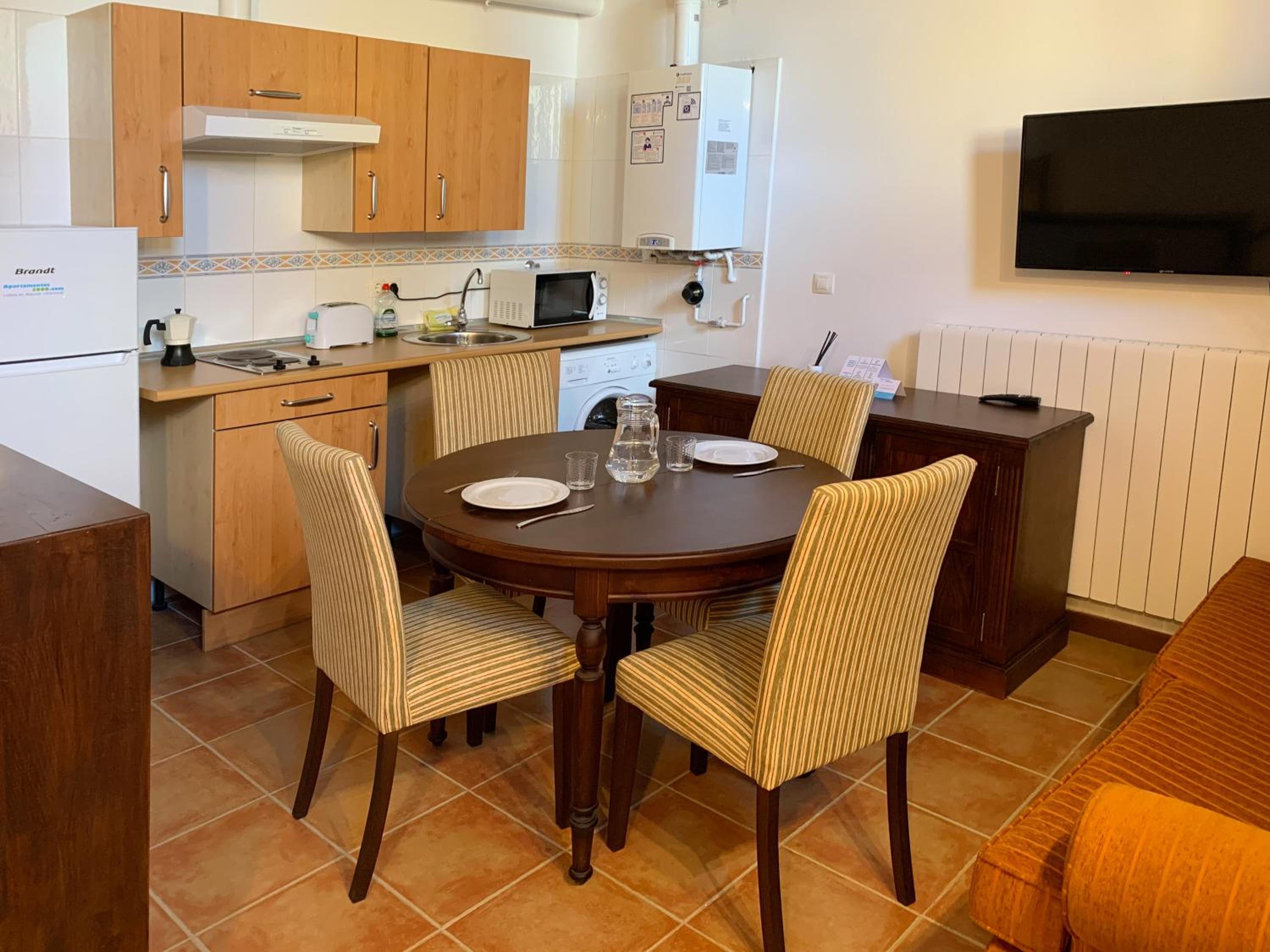 Apartamentos Jaca Badaguas 3000 view 5