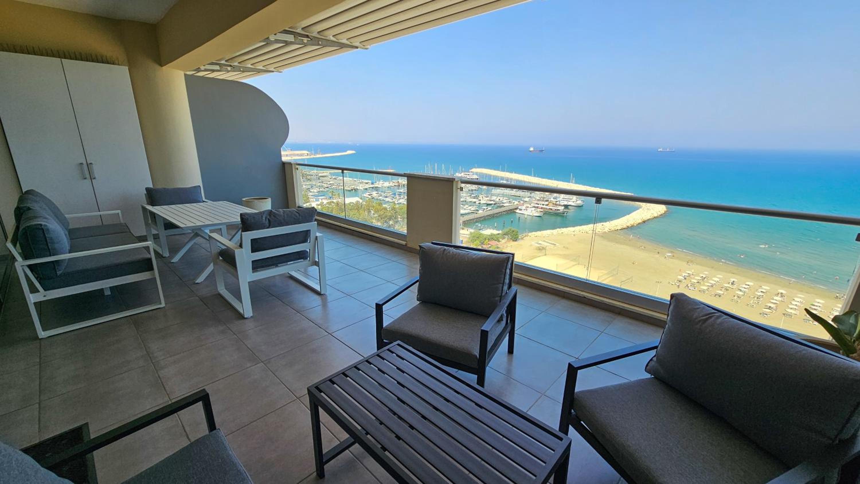 Beachfront Seaview Lux Penthouse