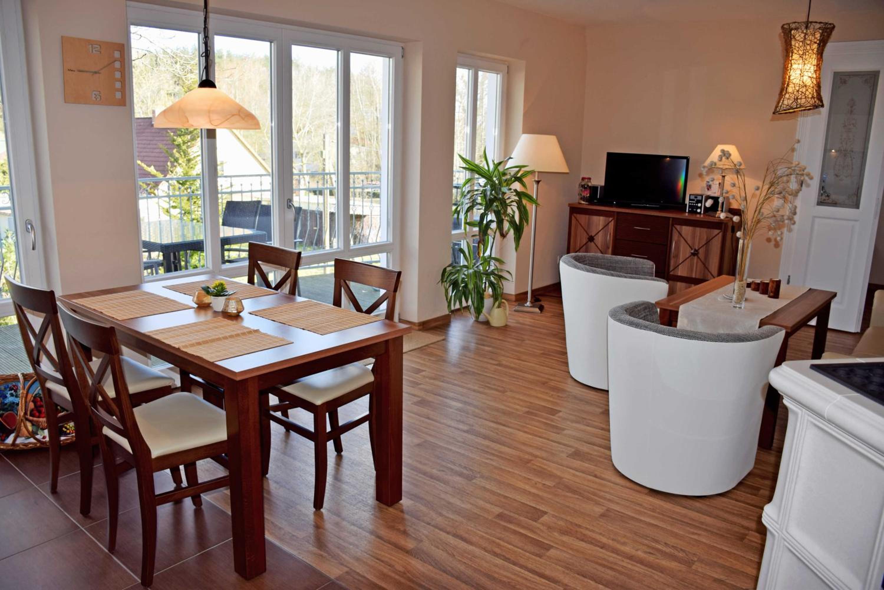 Gutshaus_Appartements mit Kamin_ S