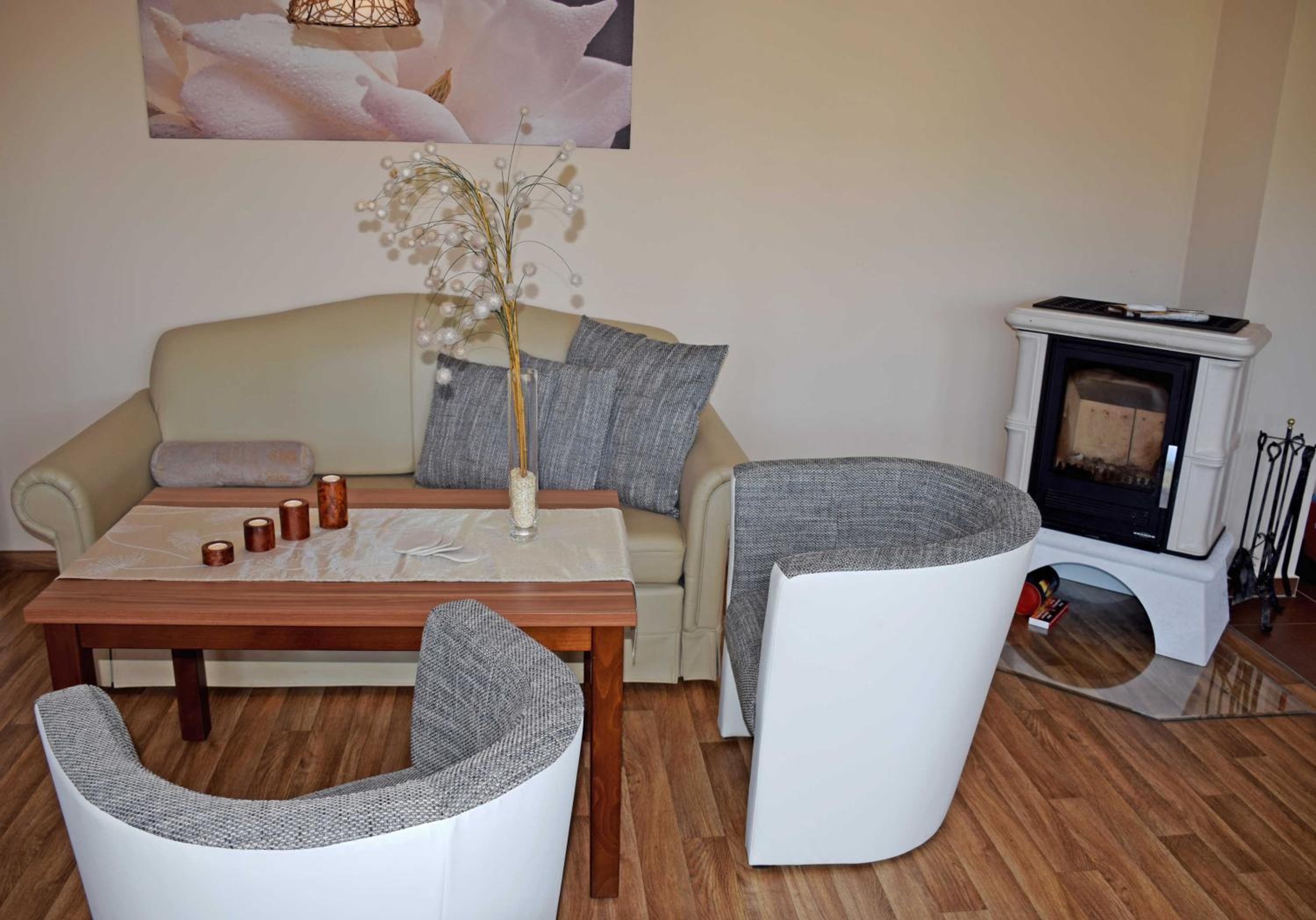 Gutshaus_Appartements mit Kamin_ S