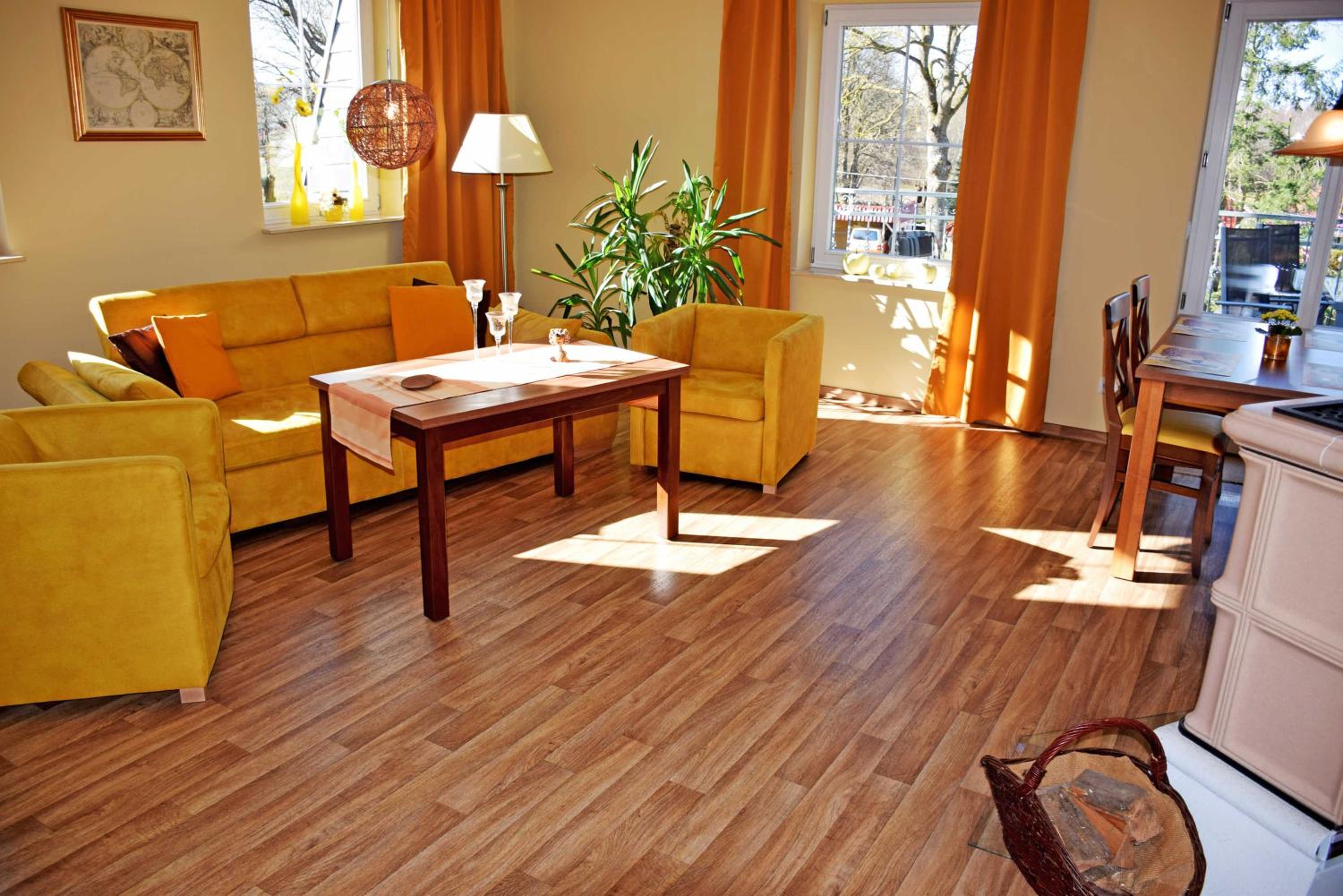 Gutshaus_Appartements mit Kamin_ S