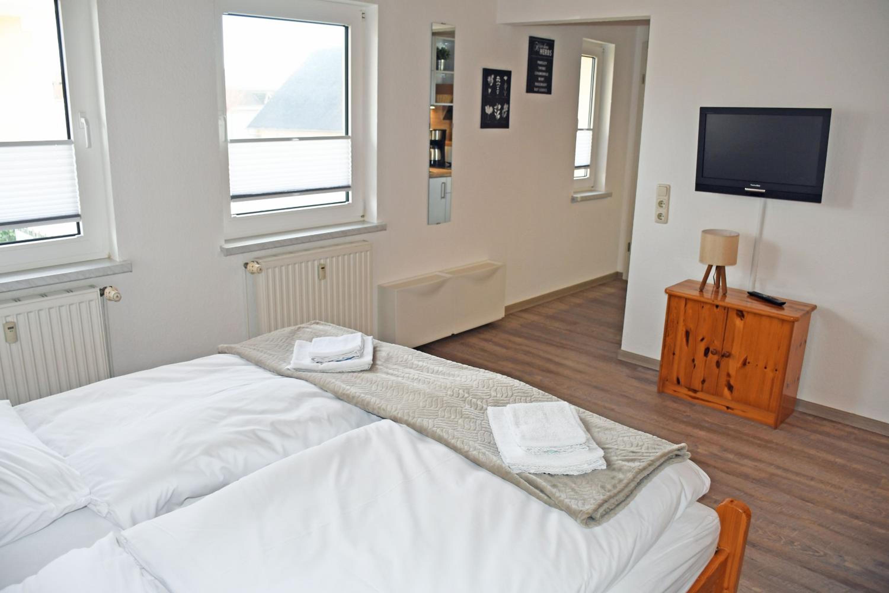 Ferienwohnungen mit Terrasse o Balkon Ostseebad Göhren HA