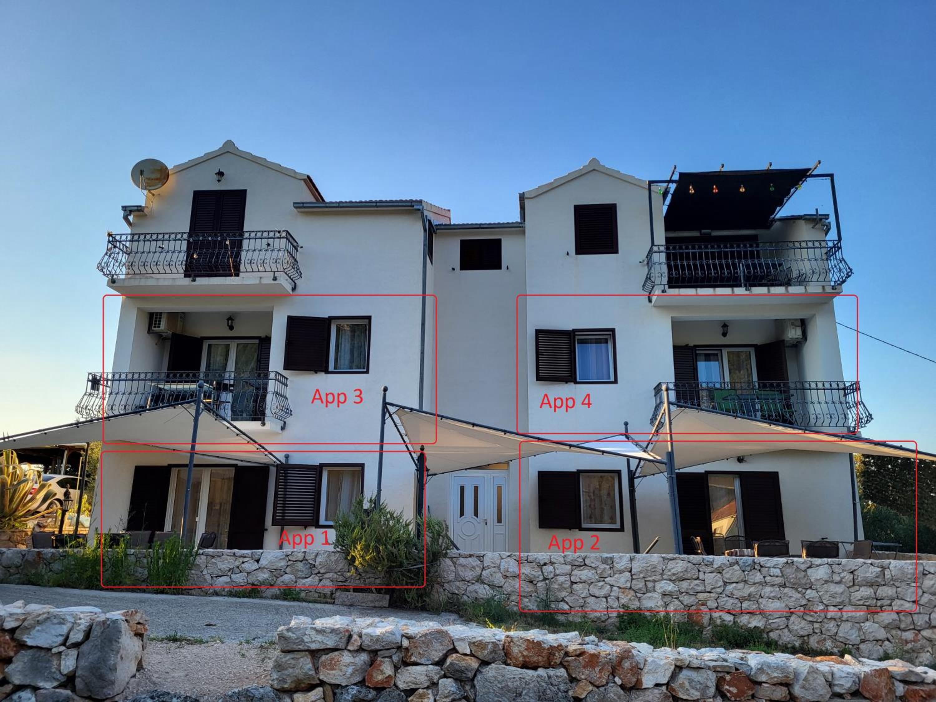 Apartments Pitve
