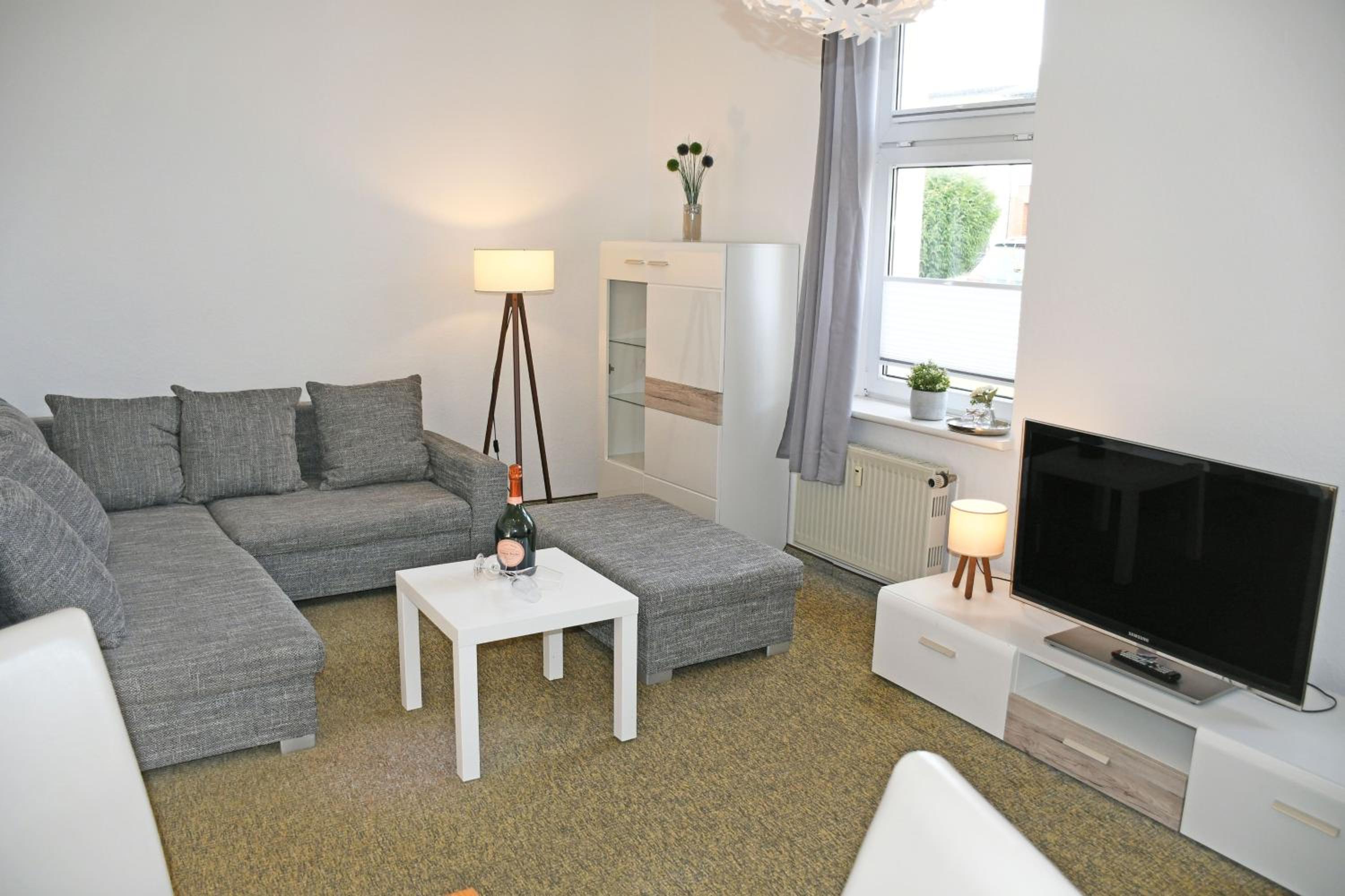 Ferienwohnungen mit Terrasse o Balkon Ostseebad Göhren HA