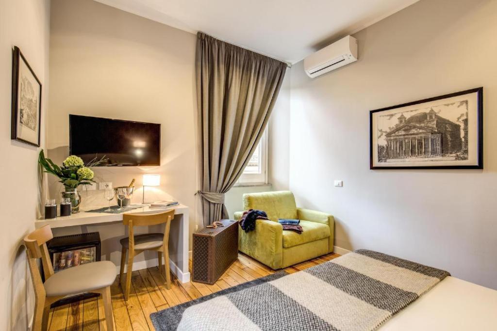 TLV Navona