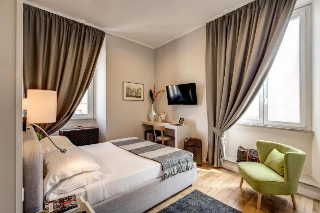 TLV Navona