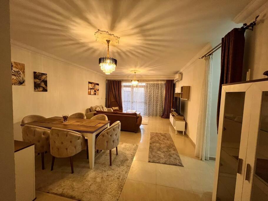 Hotel Excellent 3-BR Hotel Apt in Madinaty - Image 1