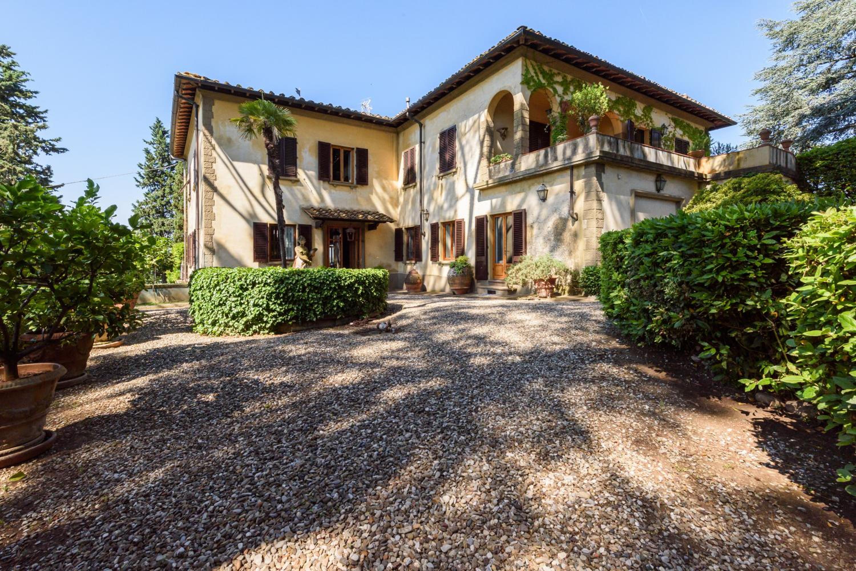 Villa D'Agnola by Mmega
