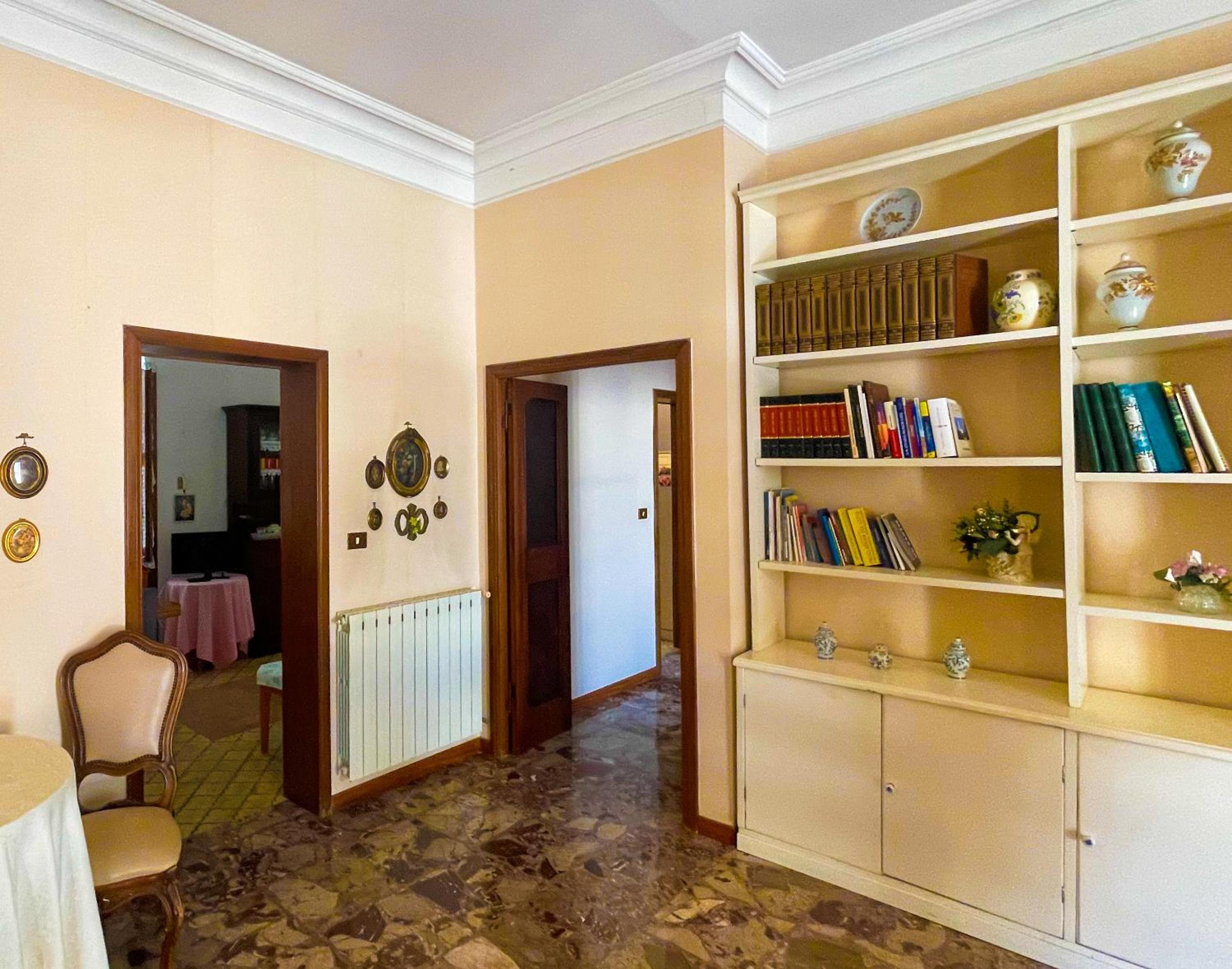 Ferro Historic Apartment - Centralissimo - 100mt dal mare view 5