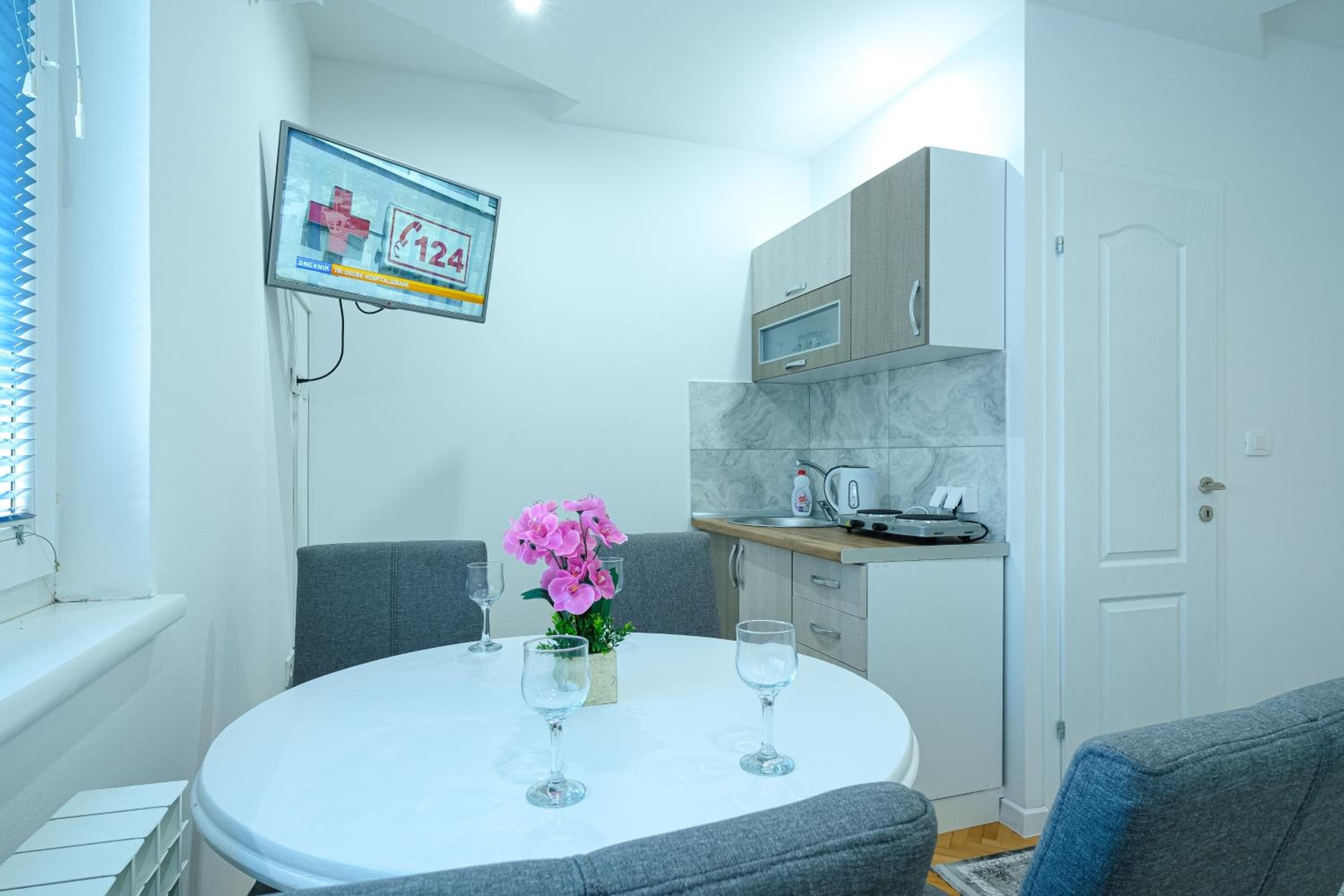 Evergreen Apartments