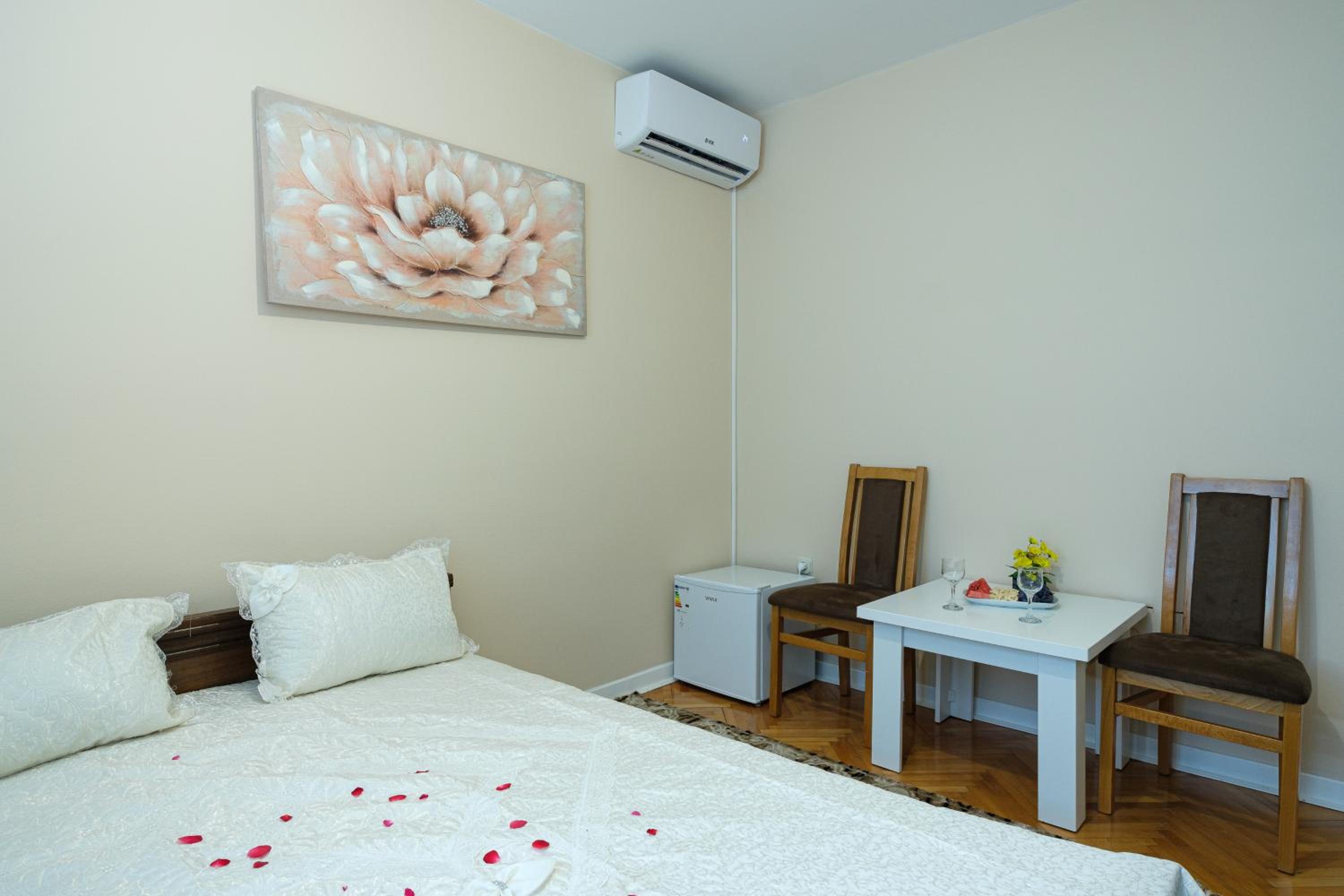 Evergreen Apartments