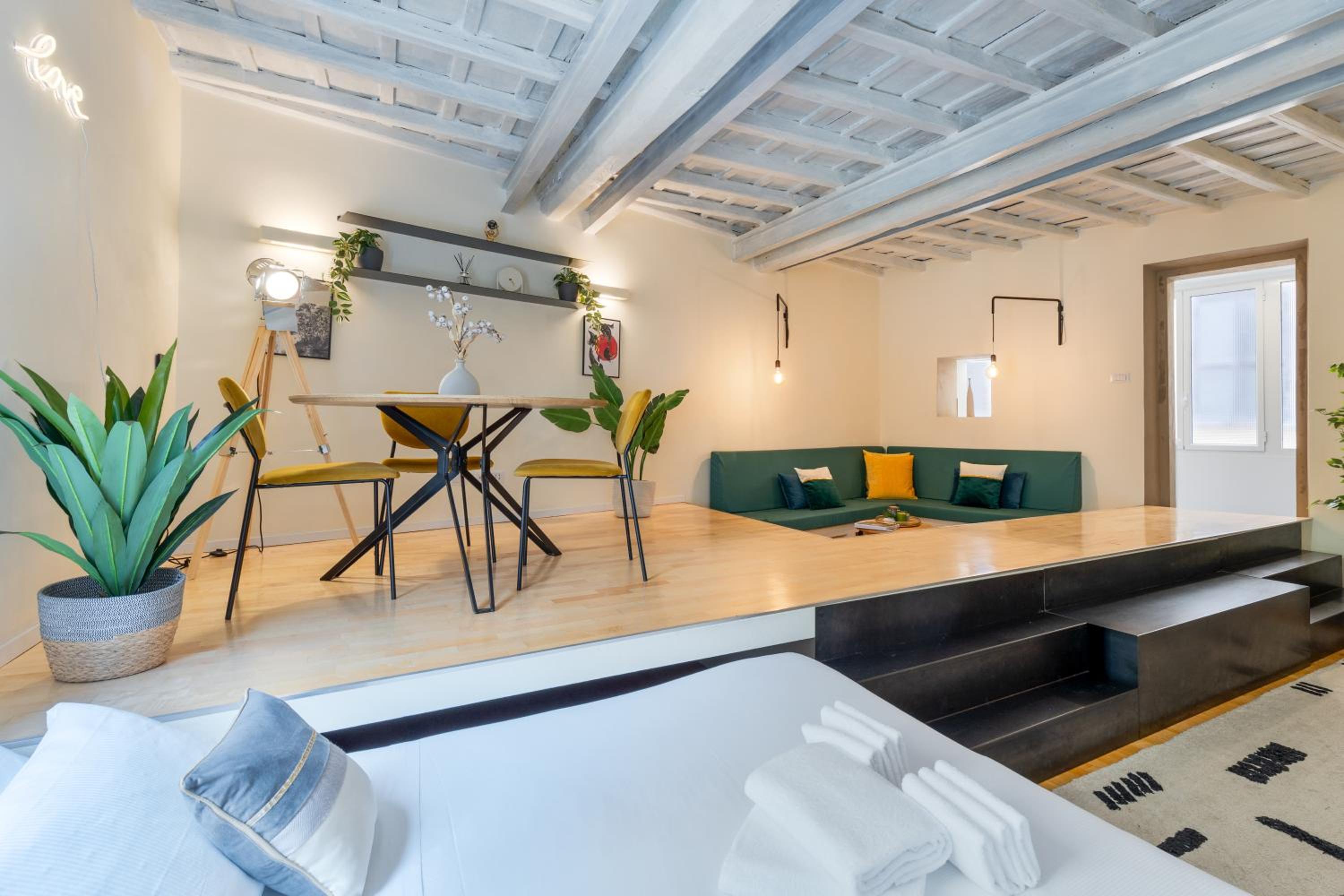 Cantoni 4A - Loft at Colosseum
