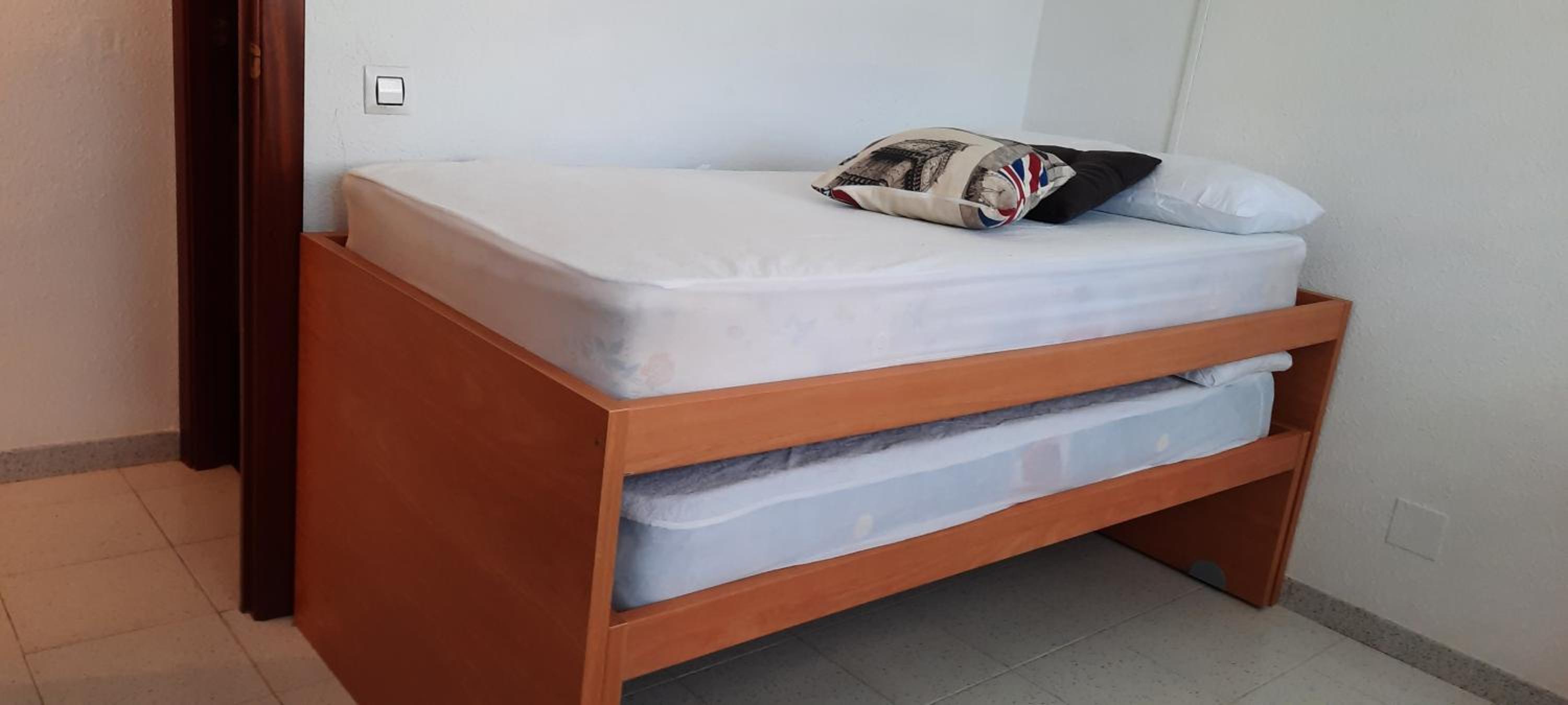 Apartamento dúplex con terraza y parking