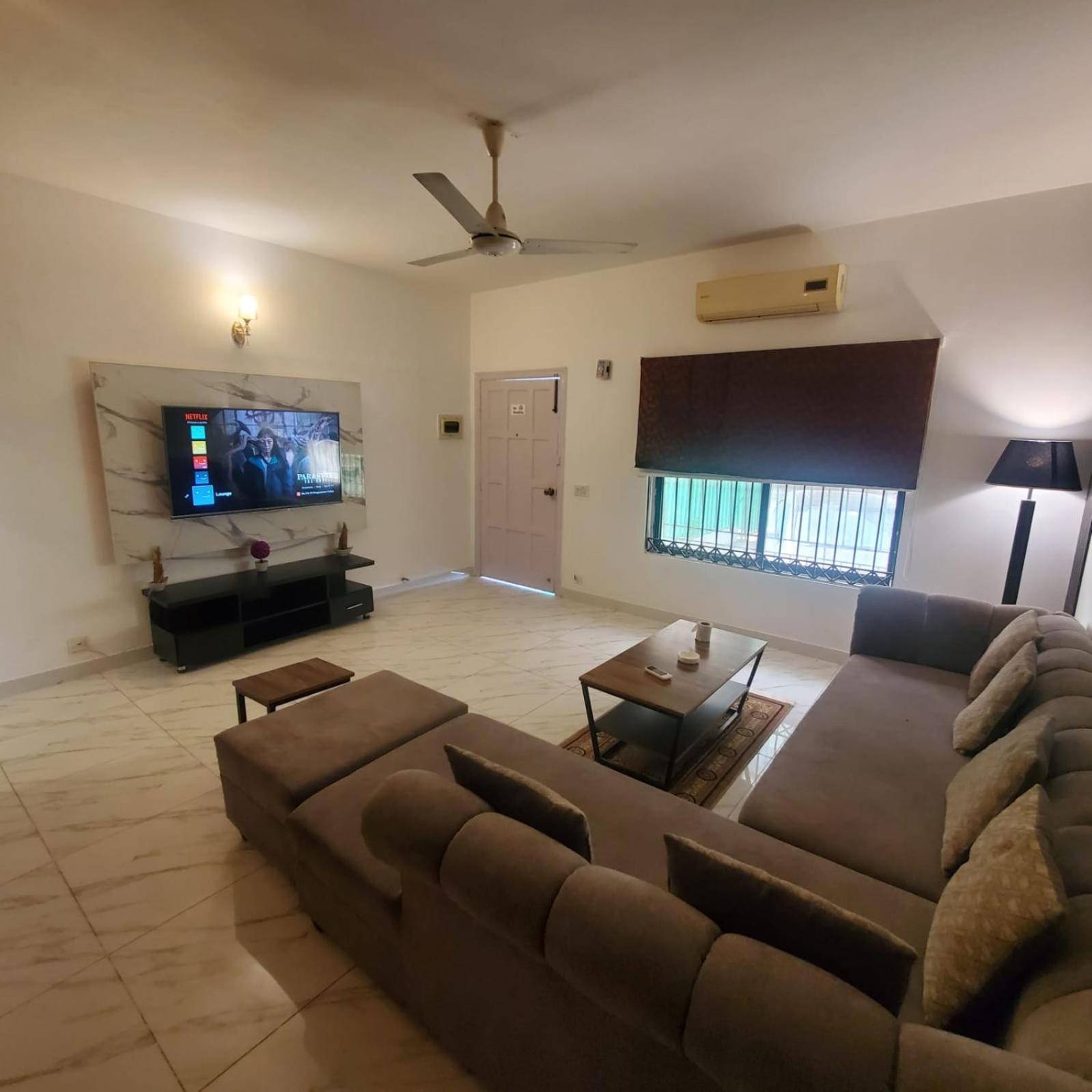 Exclusive Gated Apartment Park Tower view 4