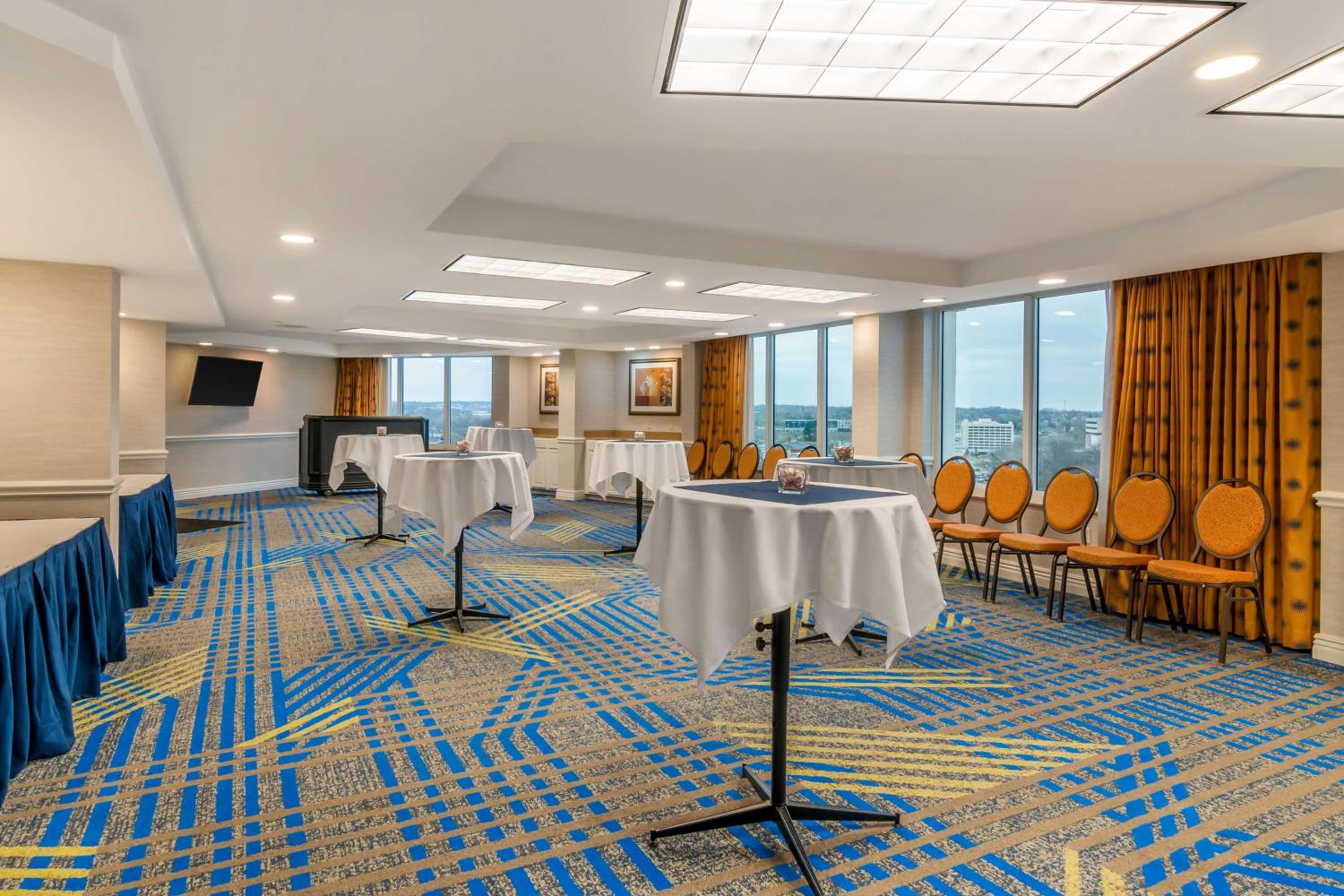 Jefferson City Vacations - DoubleTree by Hilton Jefferson City - Property Image 3