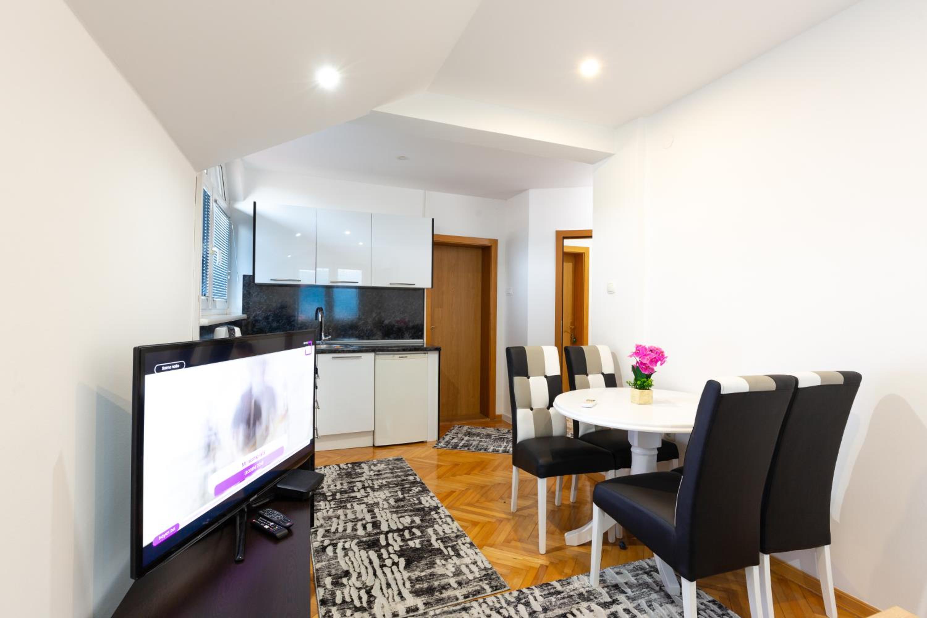 Evergreen Apartments