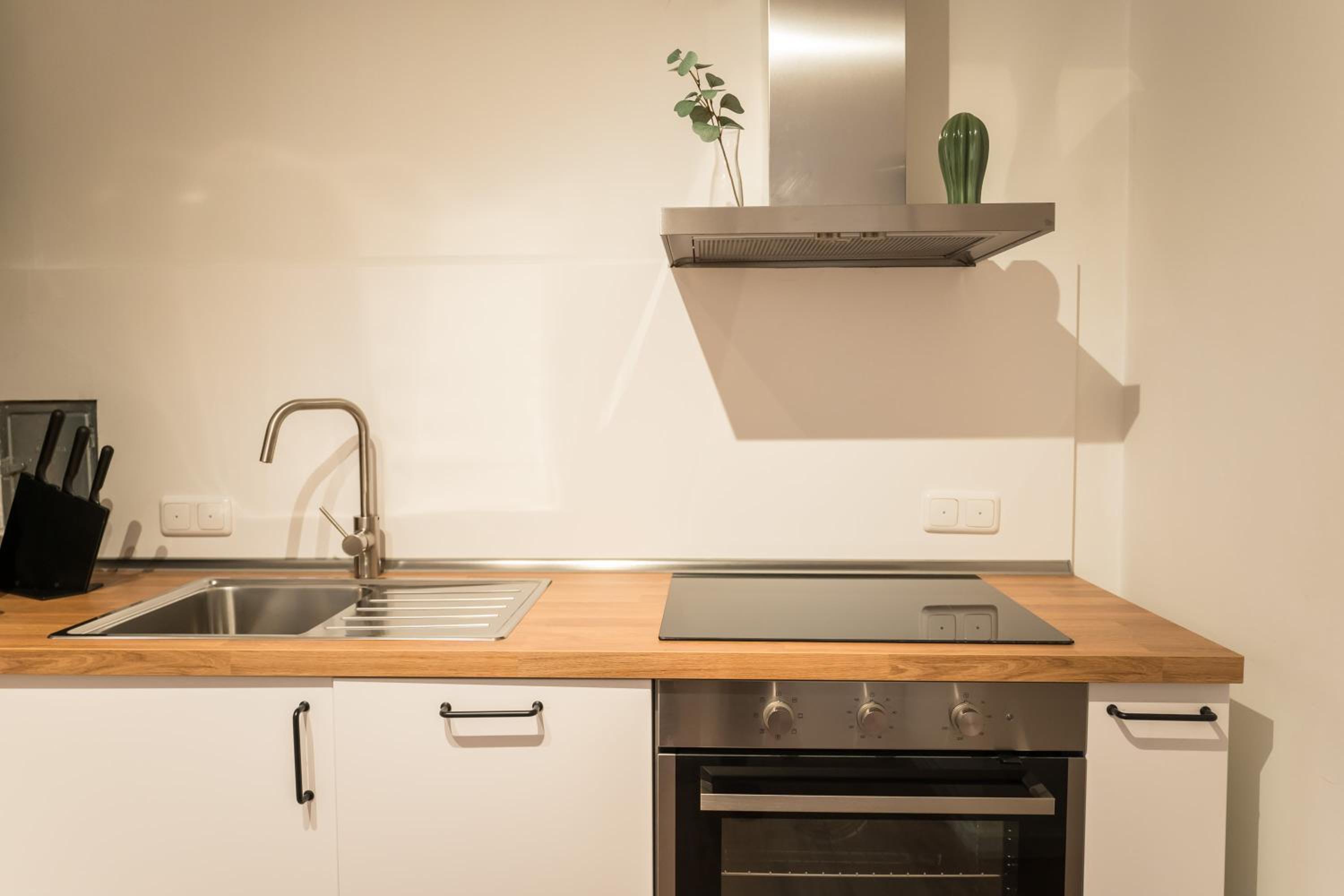 Spacious 1-Bedroom Apartment in Kreuzberg