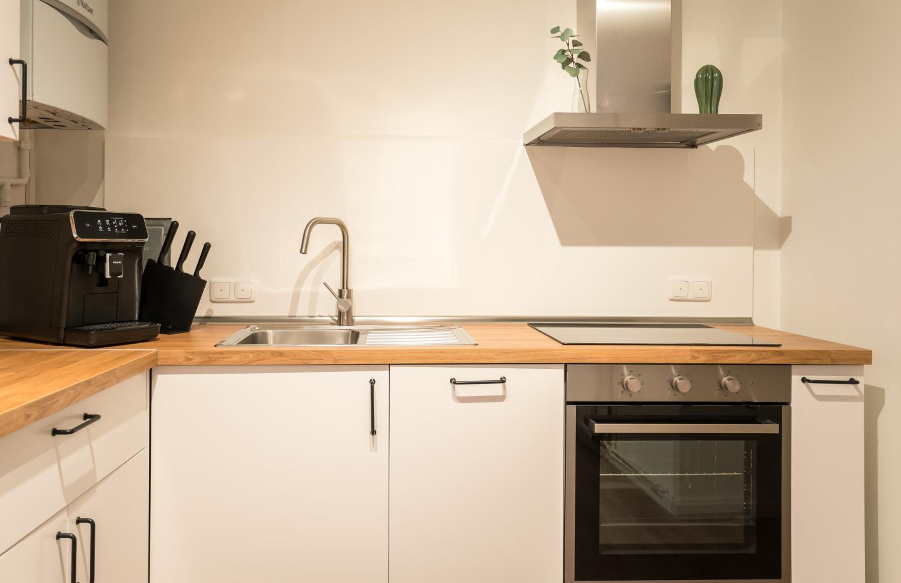 Spacious 1-Bedroom Apartment in Kreuzberg