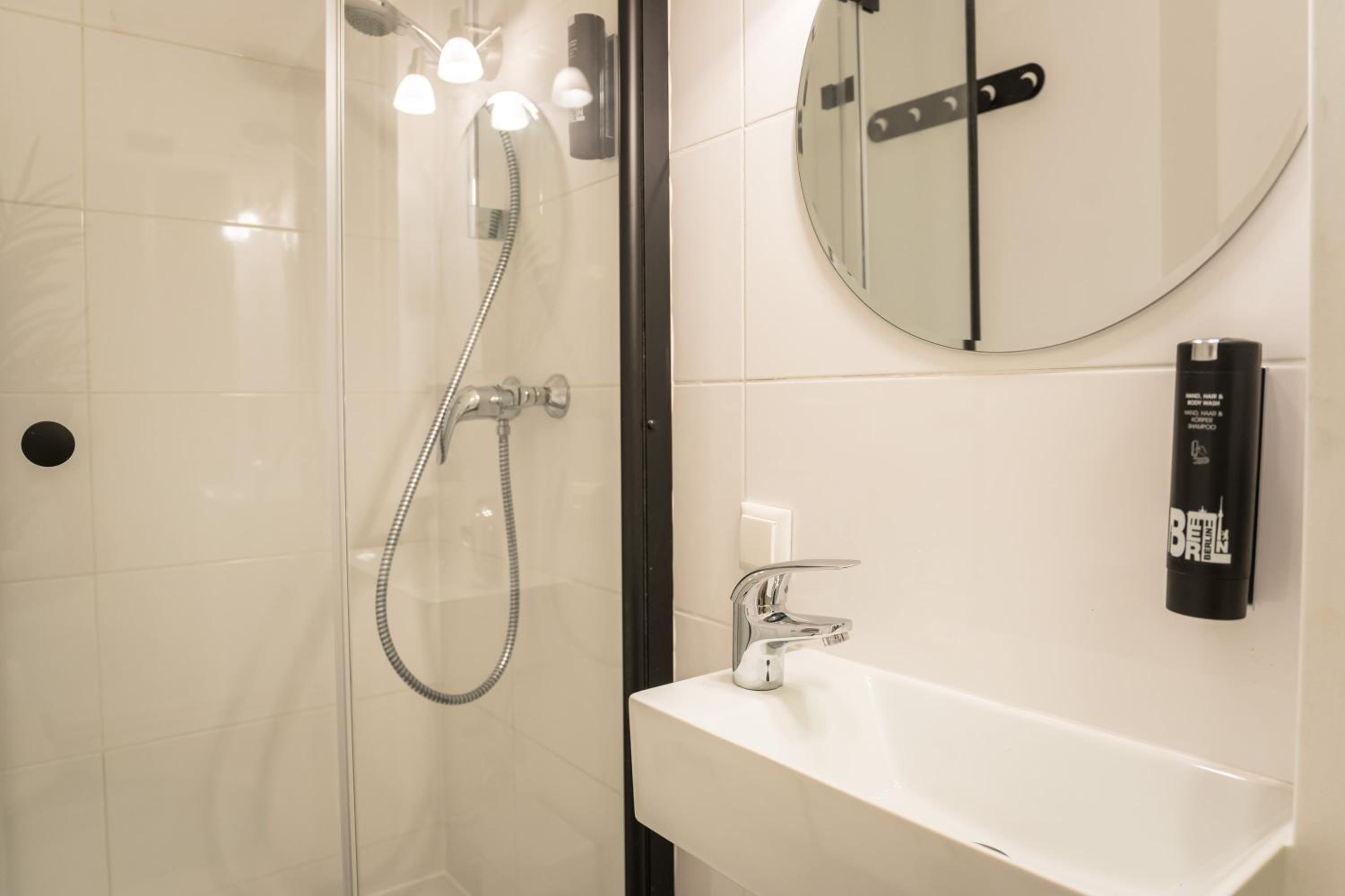 Spacious 1-Bedroom Apartment in Kreuzberg