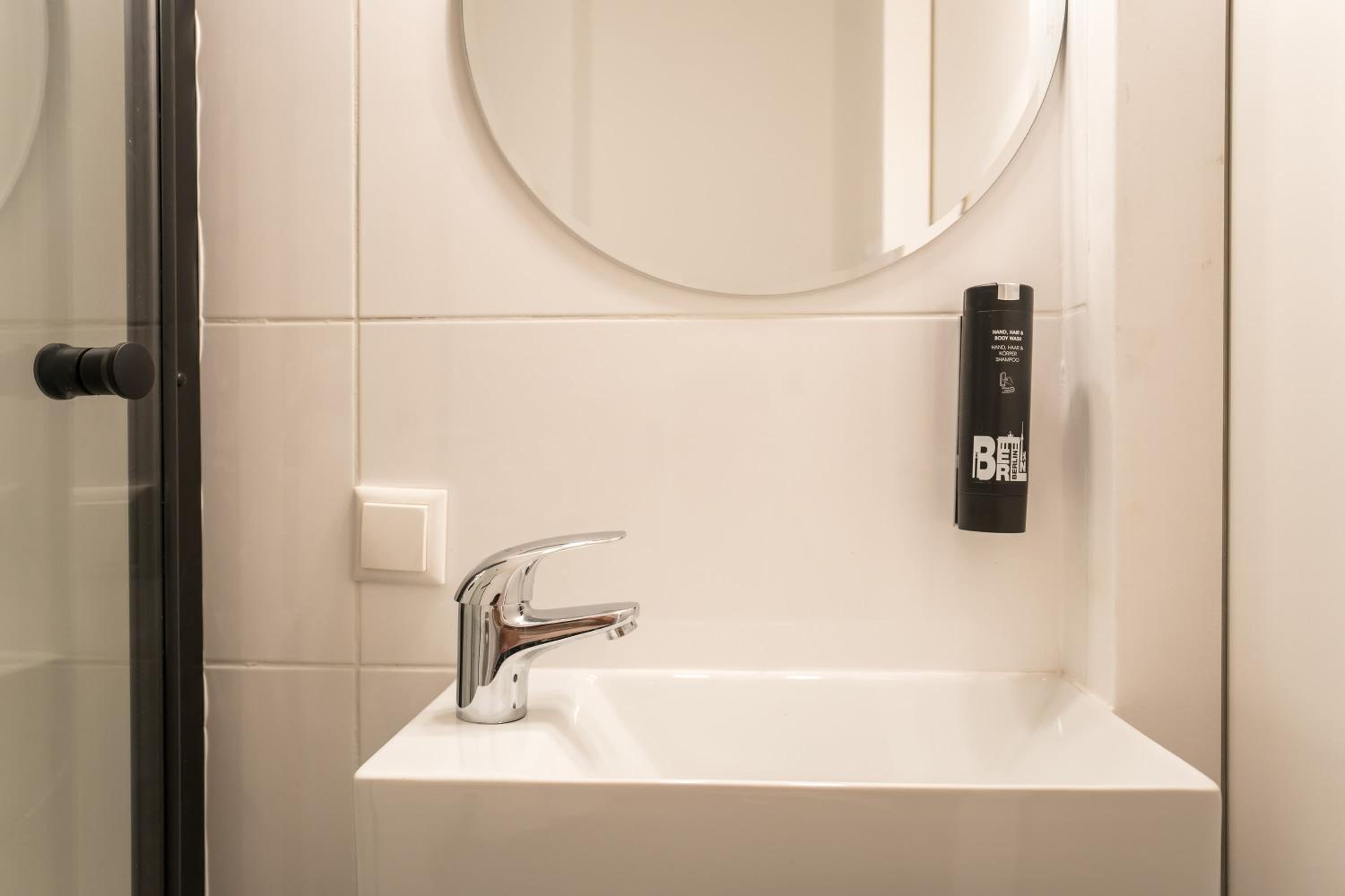 Spacious 1-Bedroom Apartment in Kreuzberg