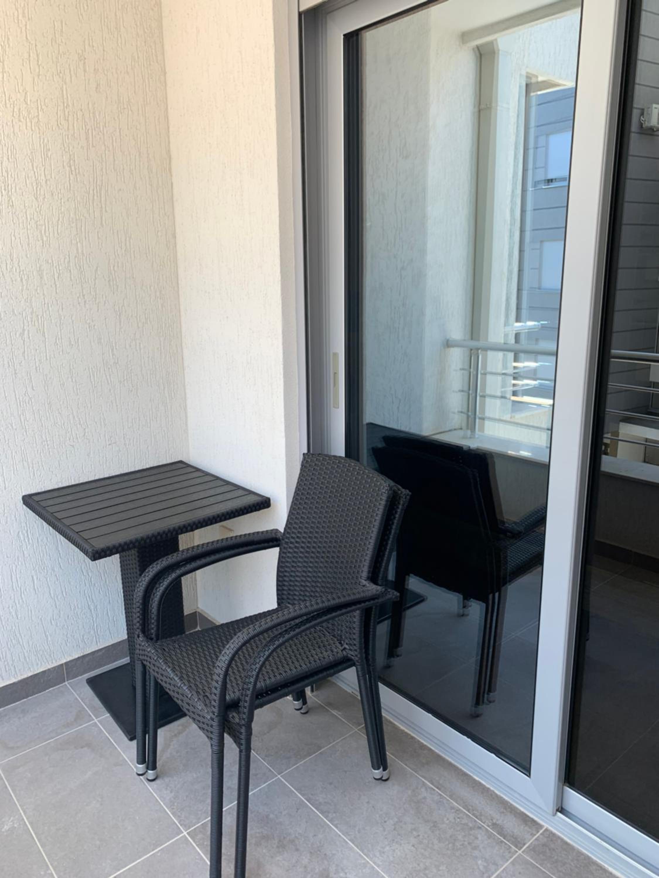 Dins Apartment