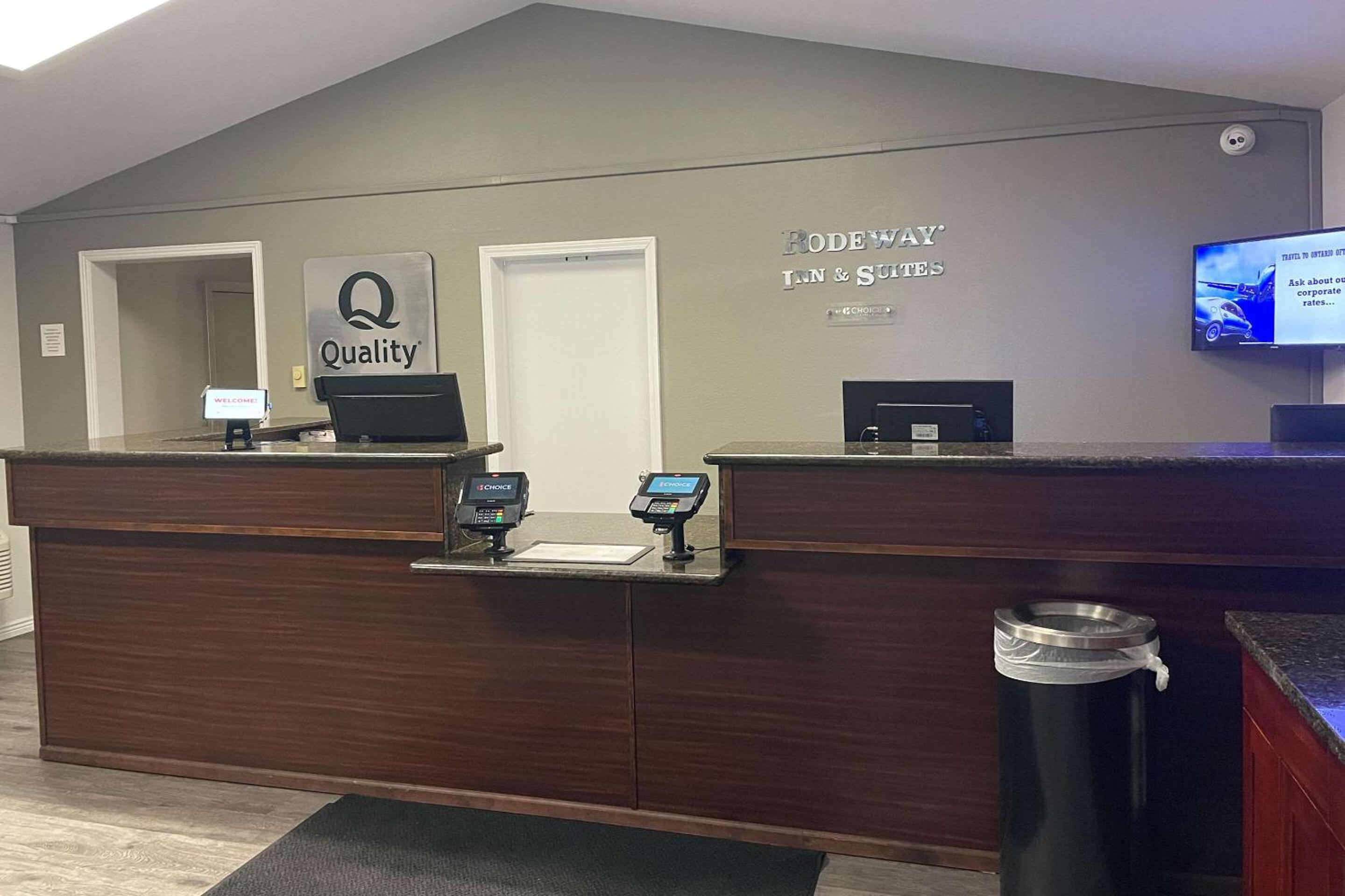 Ontario Vacations - Quality Inn - Property Image 5