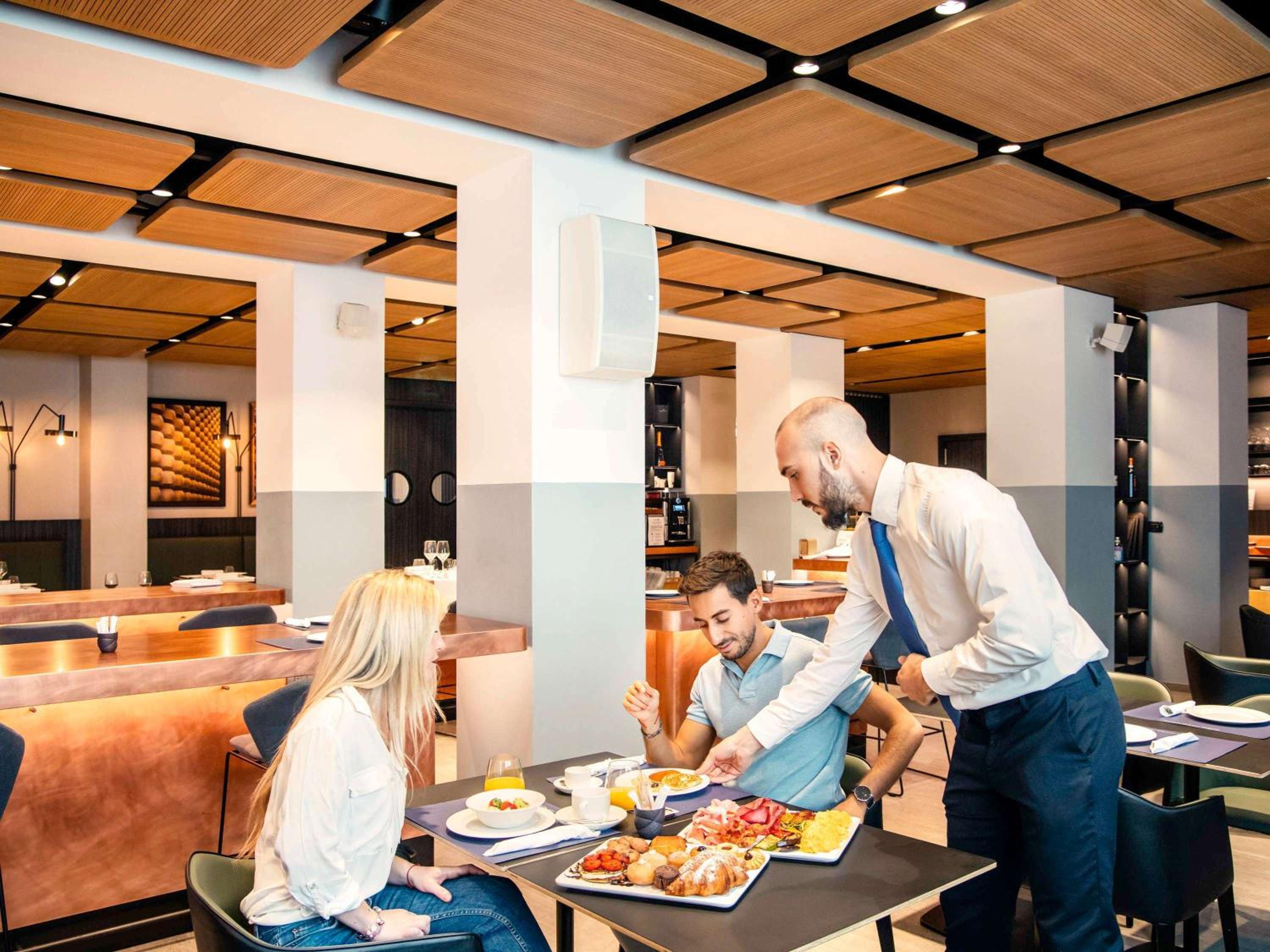 Parma Vacations - Novotel Parma Centro - Property Image 2