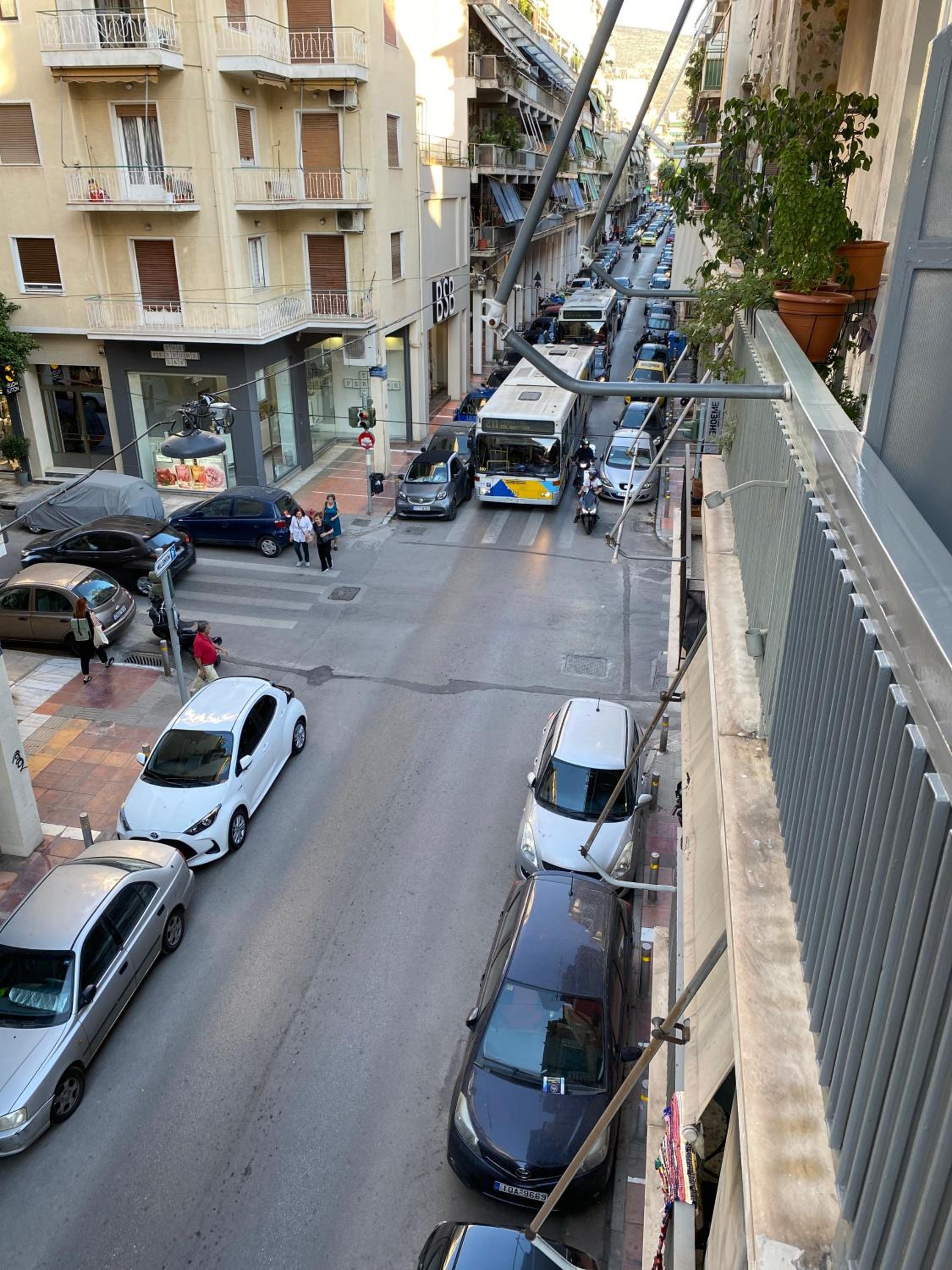Urban Chic Flat Pagrati Athens