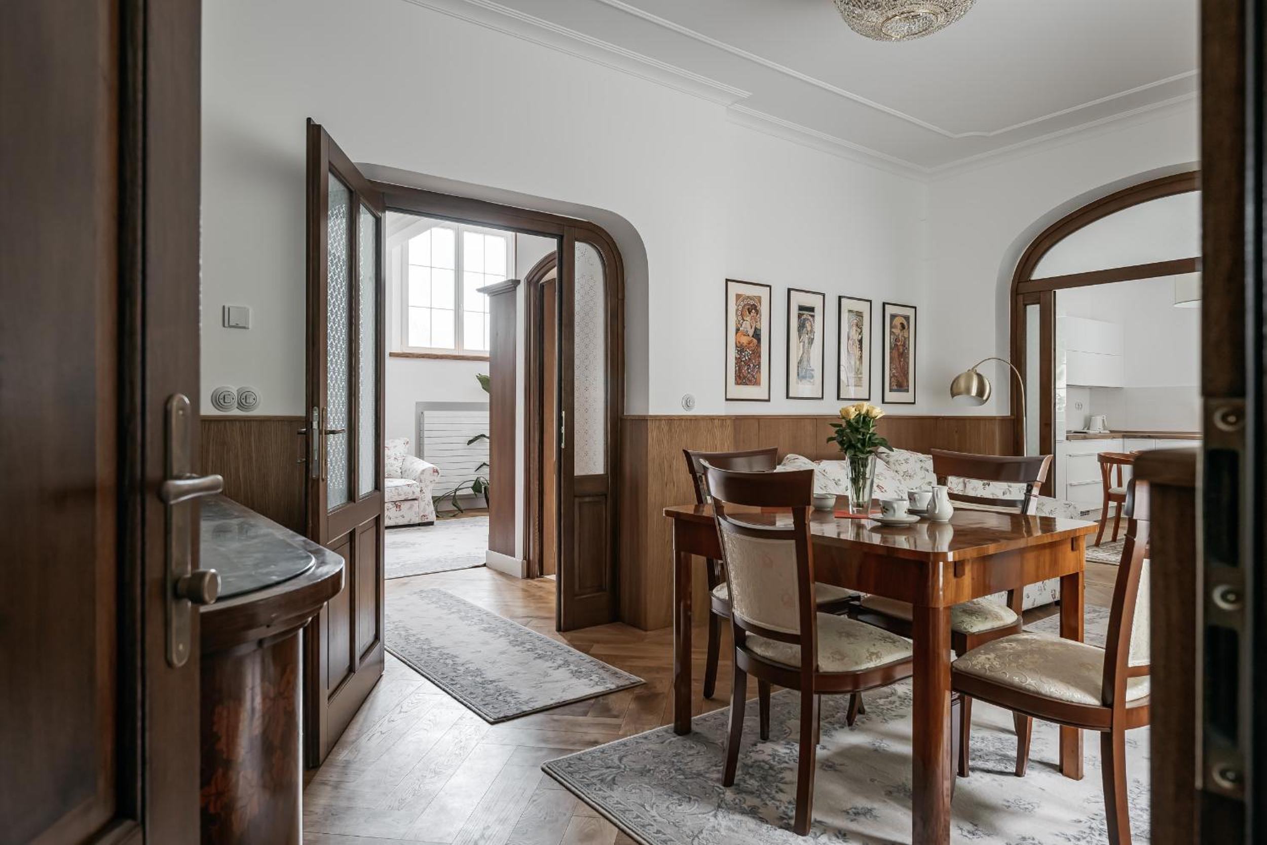 Vila Zlatý Slavík - Luxurious Villa with Spa