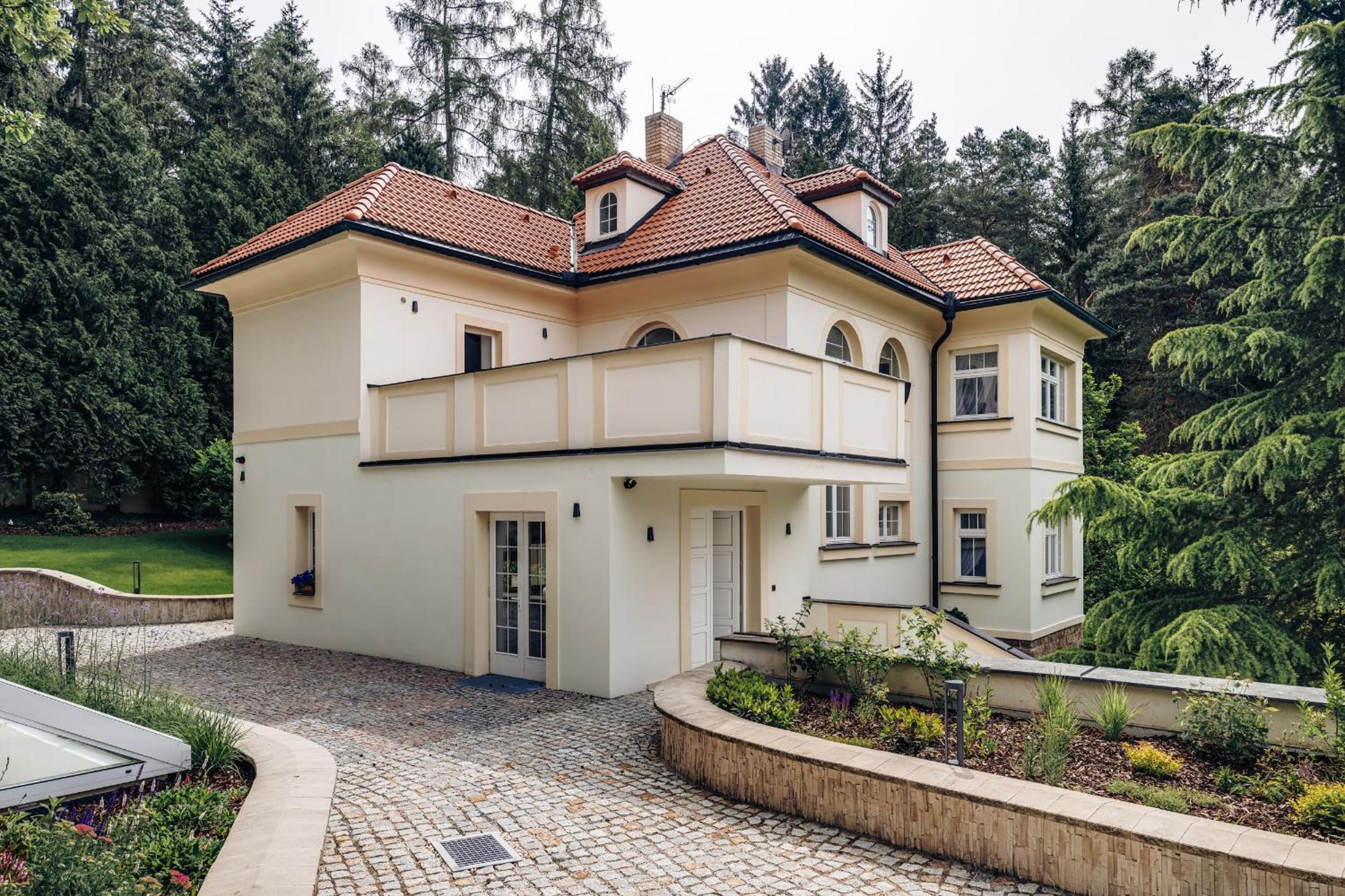 Vila Zlatý Slavík - Luxurious Villa with Spa