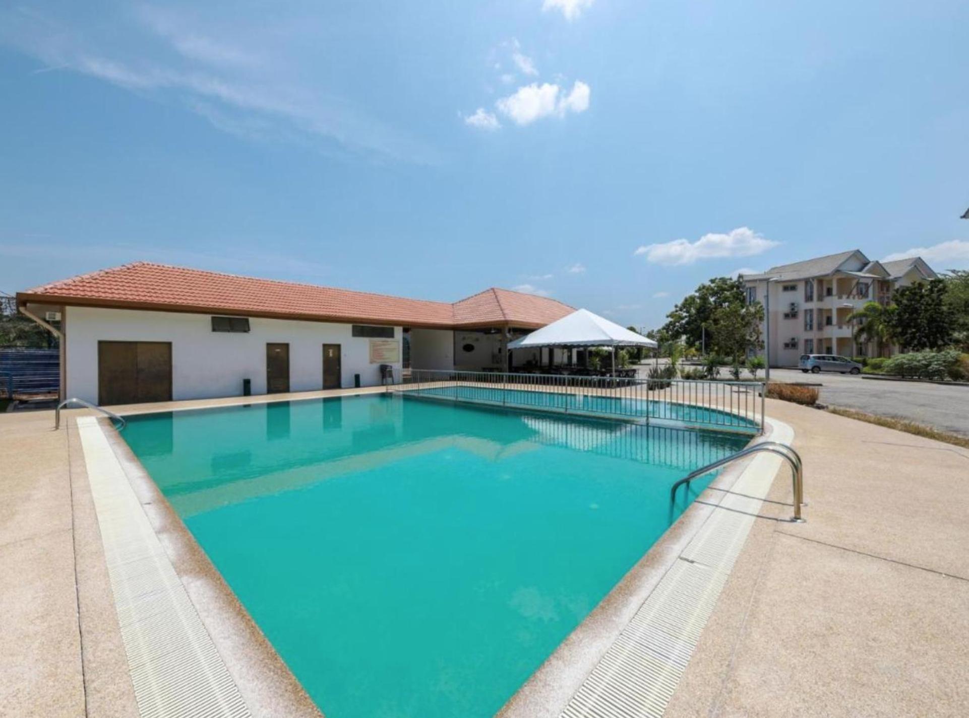 2BR First-Floor Private Apartment at Sri Bayu Resort Hotel, Bagan Lalang photo 7