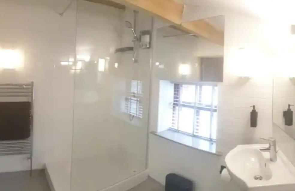 Sparks - Turnbridge Guest House view 3