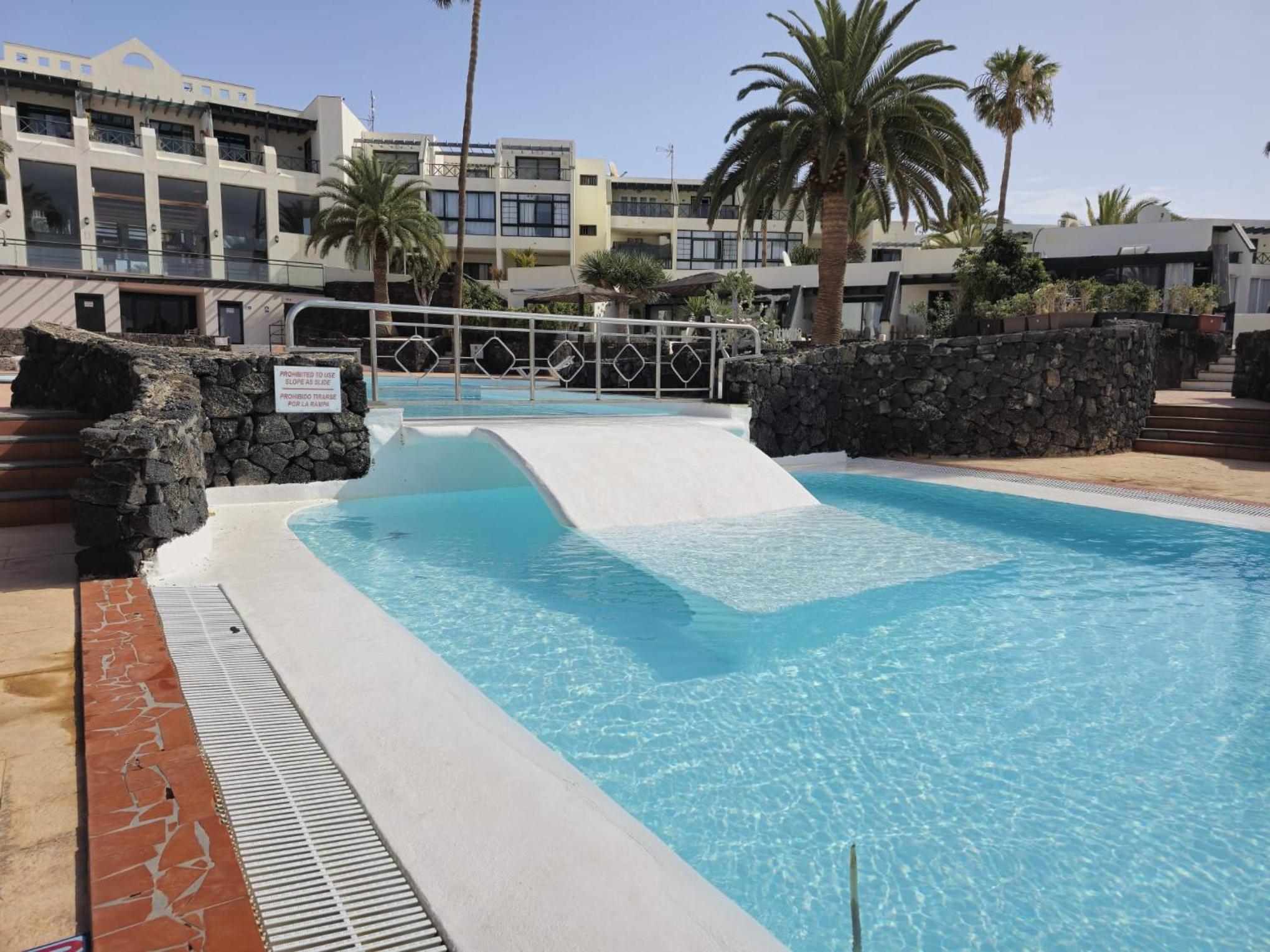 Bungalow Aqua Sol - Playa Roca residence - Sea front access - Free AC - WiFi photo 2