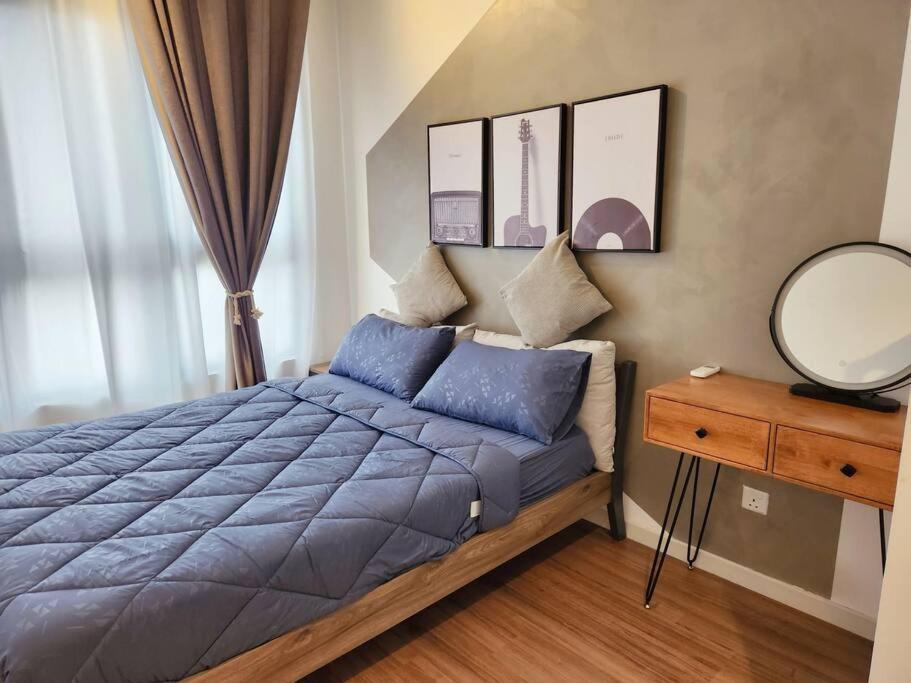 Spacious 3 bedroom suite at Cheras Maluri MRT A48