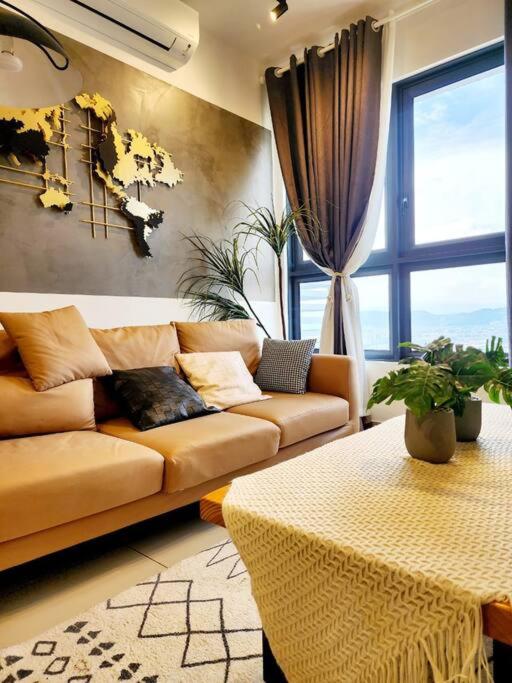 Spacious 3 bedroom suite at Cheras Maluri MRT A48