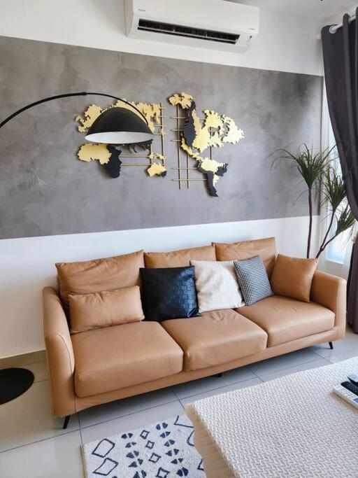 Spacious 3 bedroom suite at Cheras Maluri MRT A48