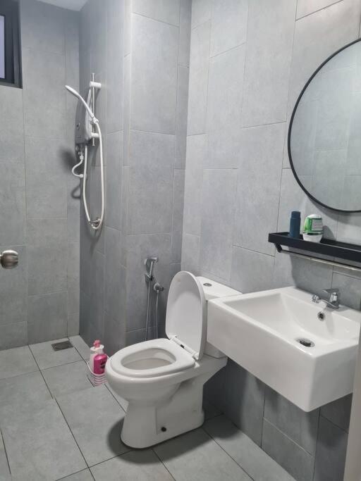 Spacious 3 bedroom suite at Cheras Maluri MRT A48