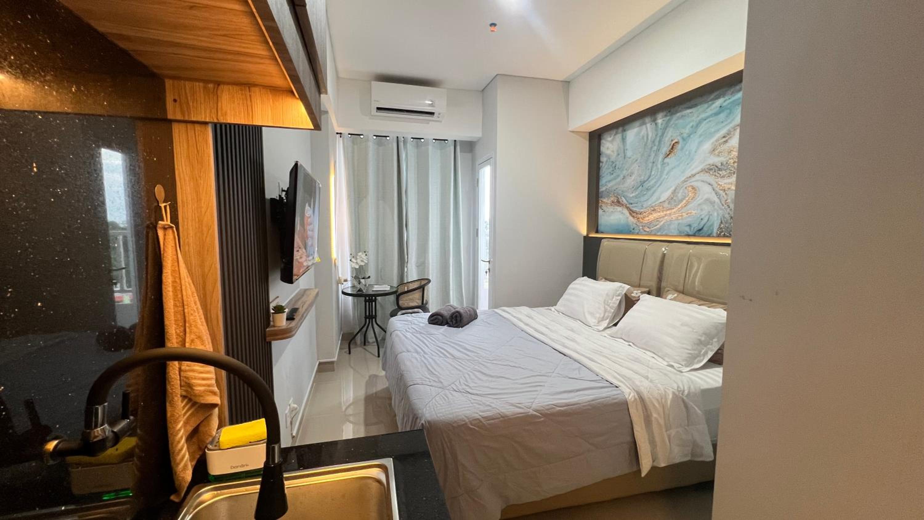 Ocean View Romantic studio by Dandelion The Bay