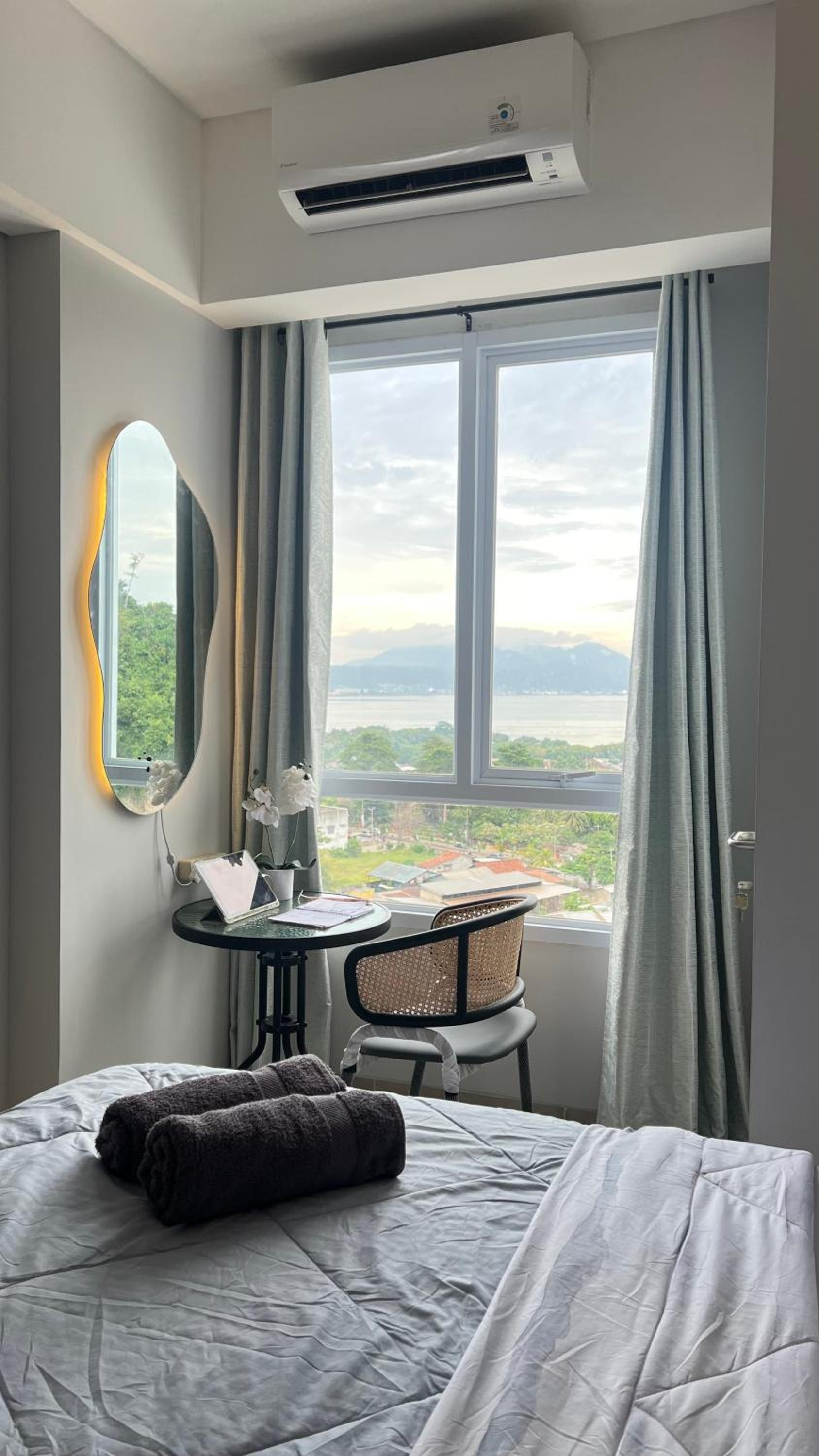 Ocean View Romantic studio by Dandelion The Bay