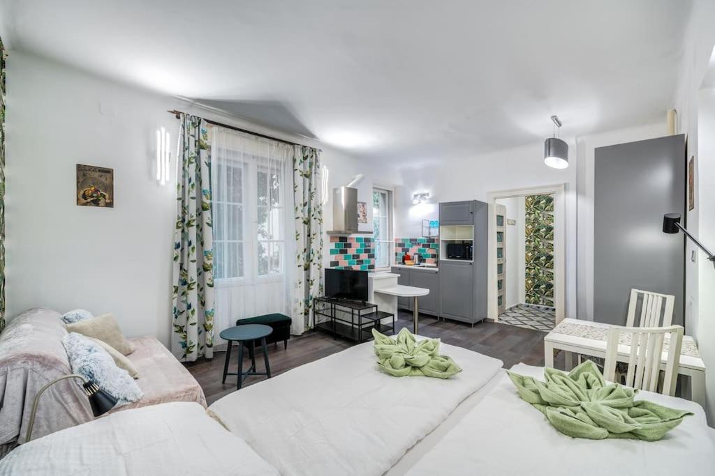 Danube Bank Hideaway