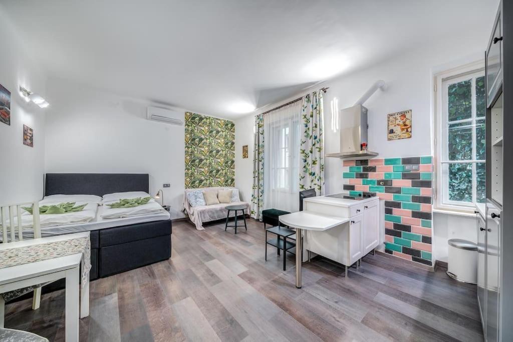 Danube Bank Hideaway
