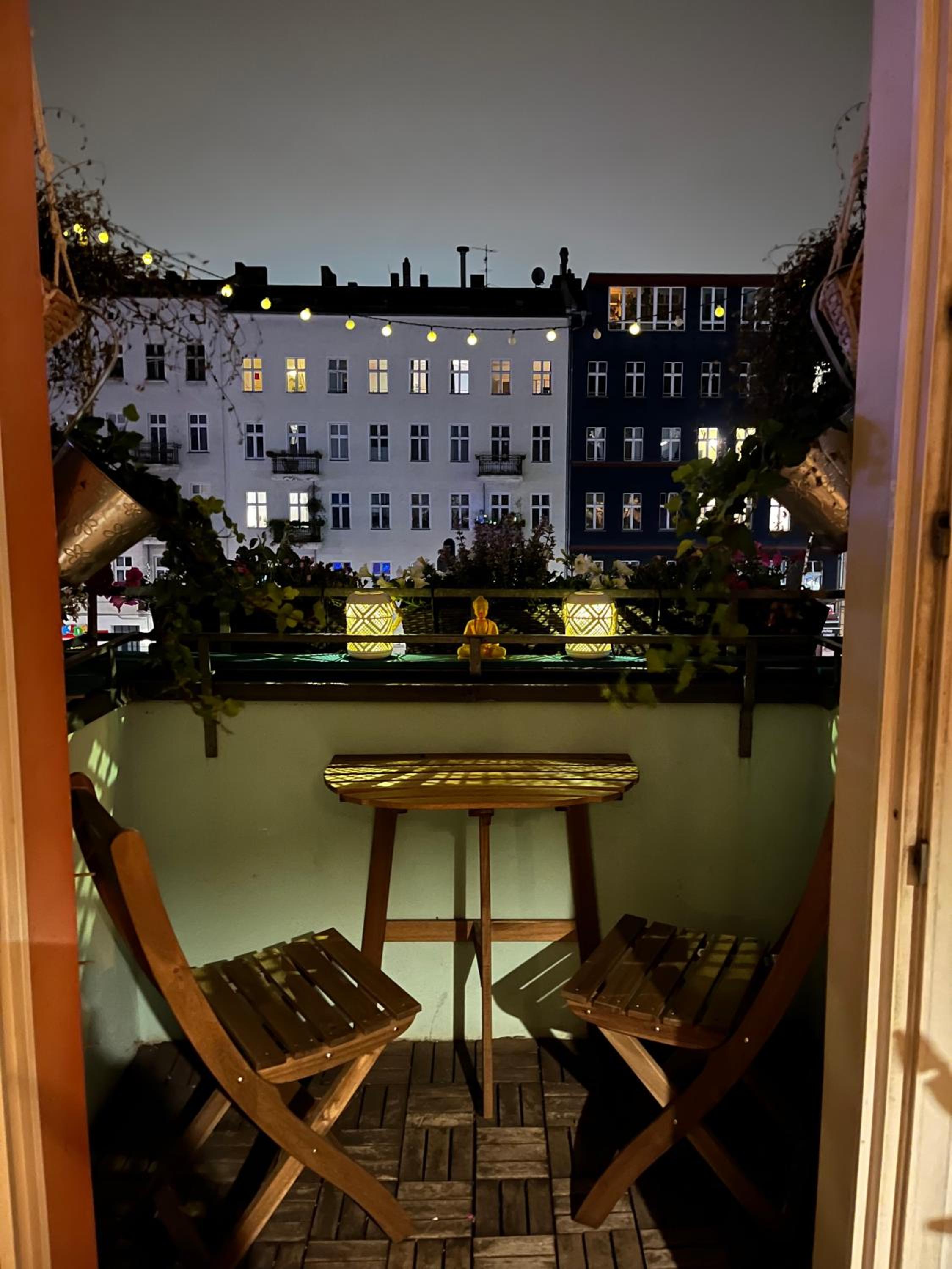 Spirit & Style - spacious, bright 75m2 - 2 bedroom in ideal Prenzlauer Berg location
