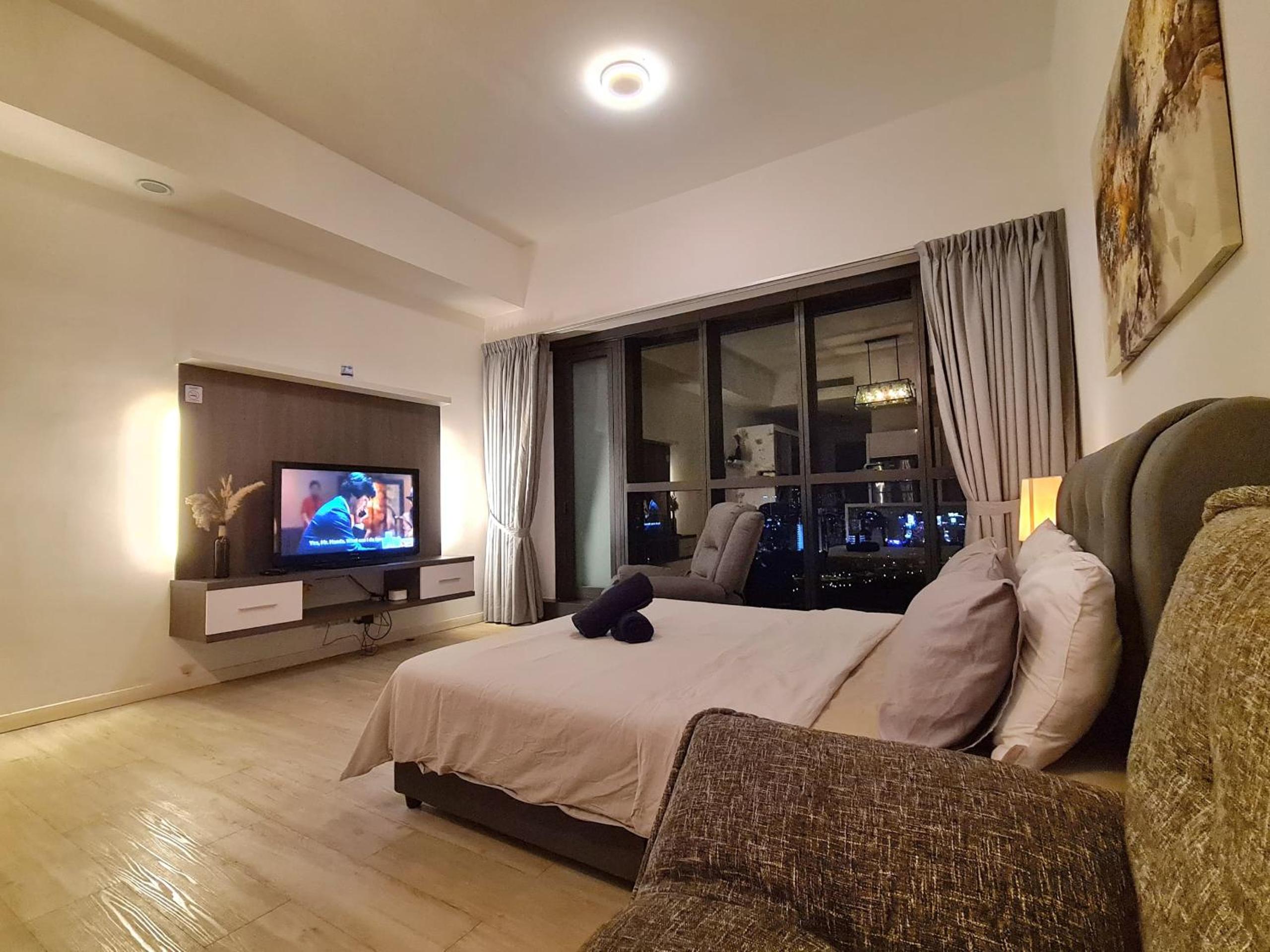 M city service suite KLCC