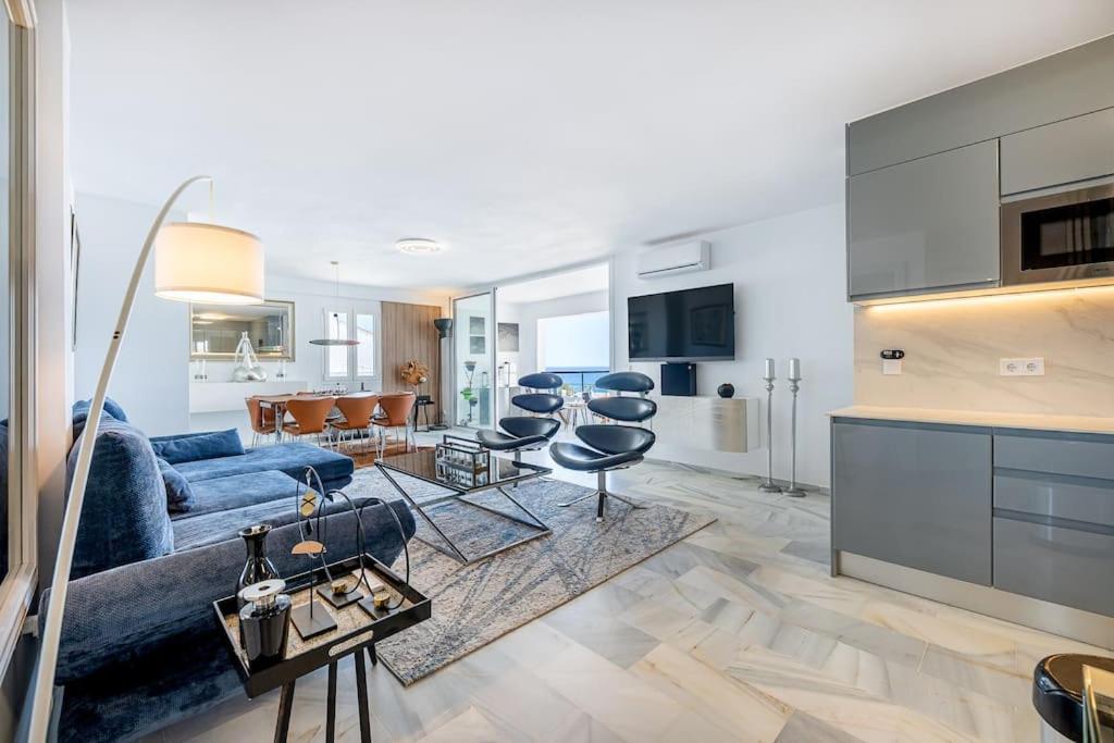 Marbella Vacations - Modern 3 bedroom in Puerto Banus with sea views - Property Image 1